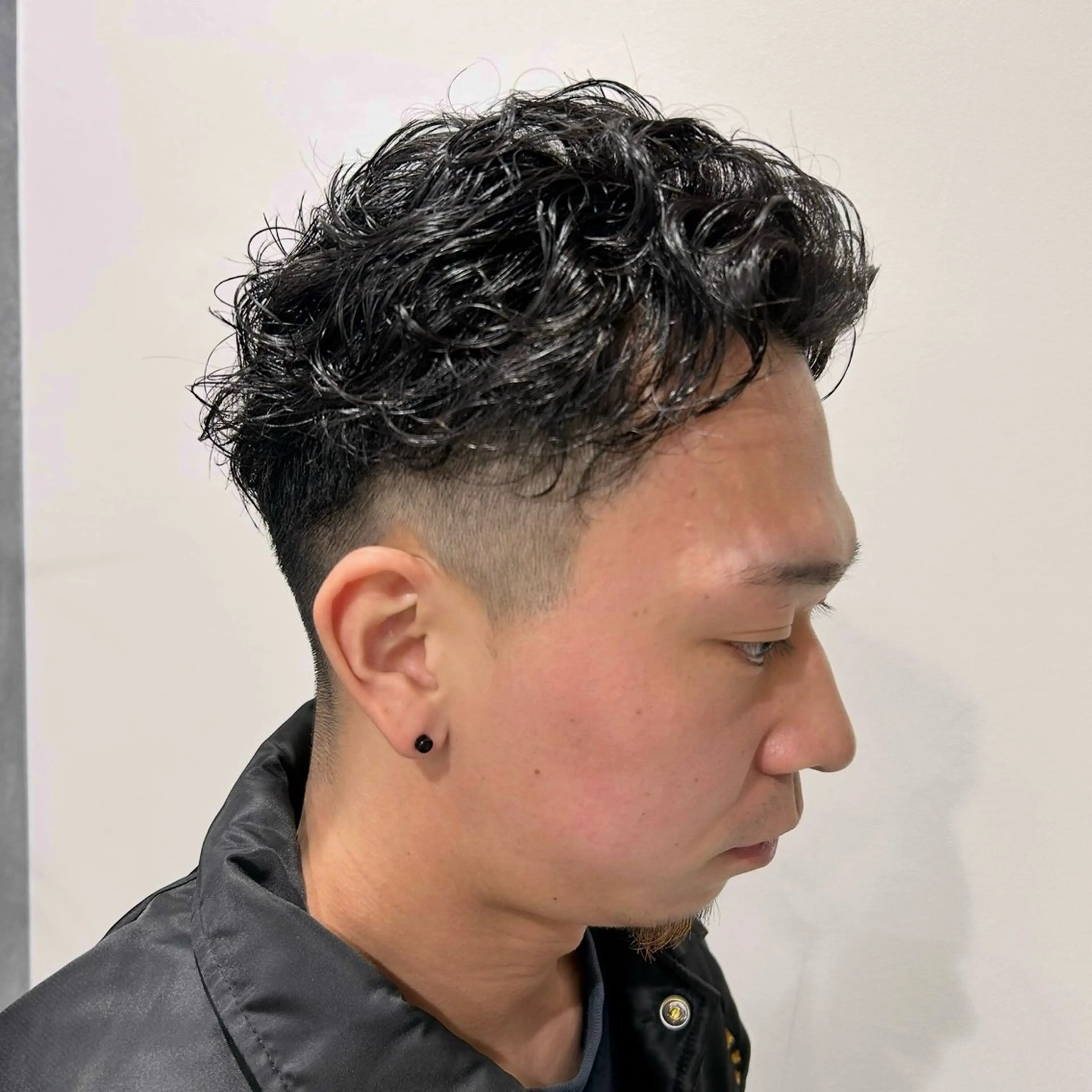 ショート パーマ メンズ オールバック フェードカット 🫧垢抜けヘア🫧 工藤真愛のヘアスタイル