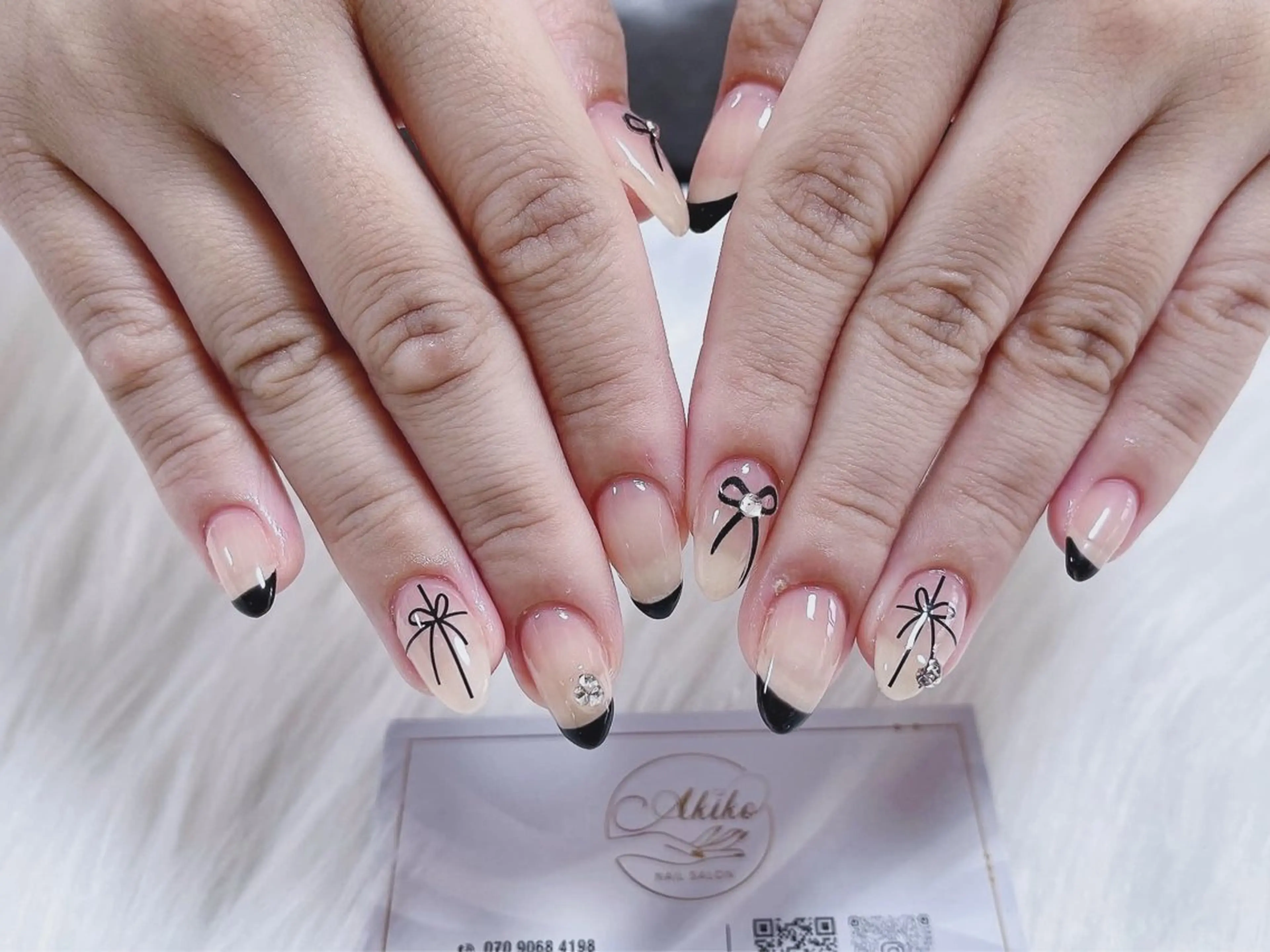 ネイル フットネイル ジェルネイル 韓国ネイル マグネットネイル 持ち込み ハンドネイル Akiko ネイルサロン所属・AKIKO ネイルサロンのネイルデザイン