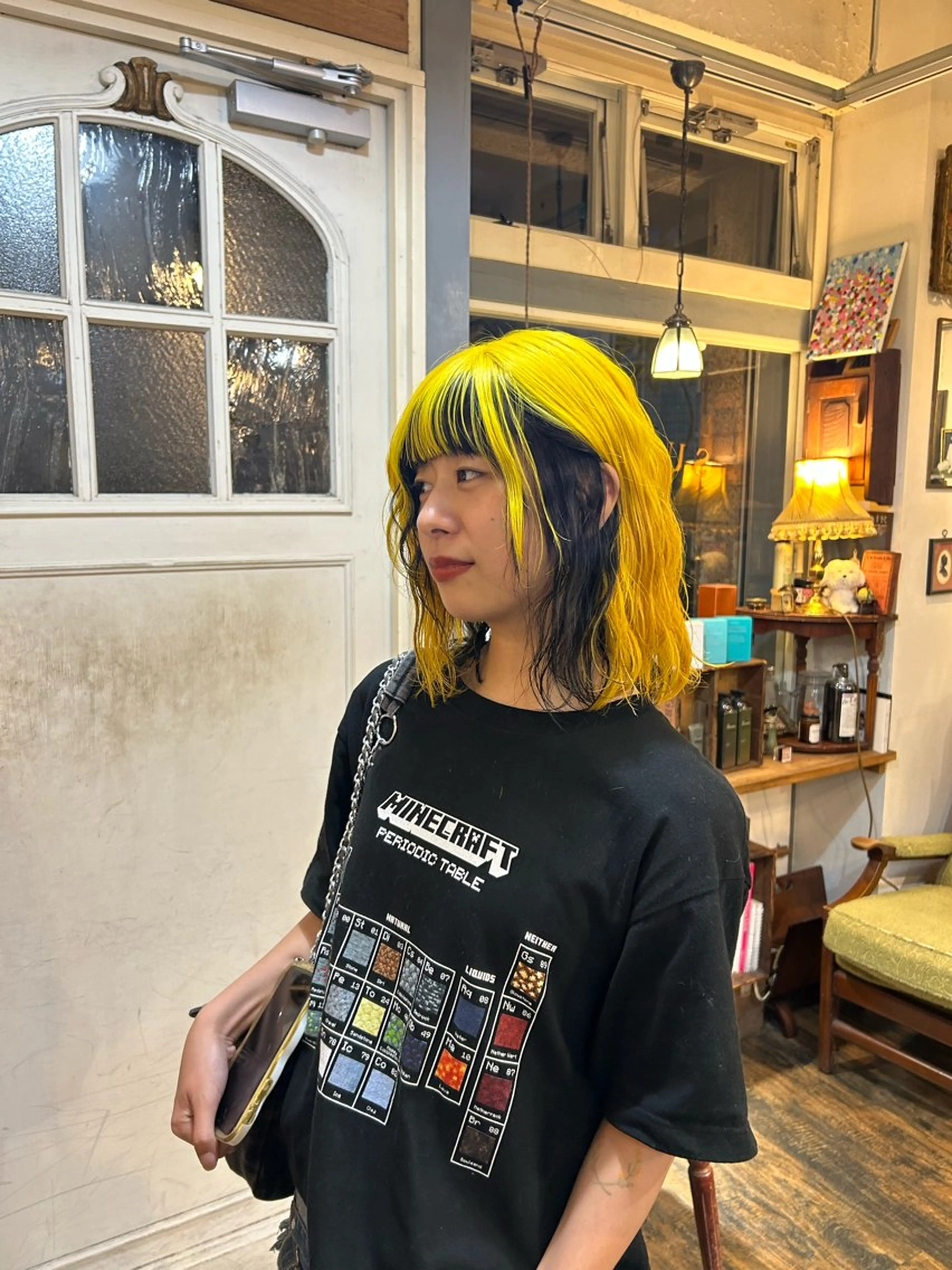 ミディアム カラー ブリーチ イエローカラー カット ヘアカラー トリートメント ヘッドスパ BRITS 渡辺 菜々子のヘアスタイル