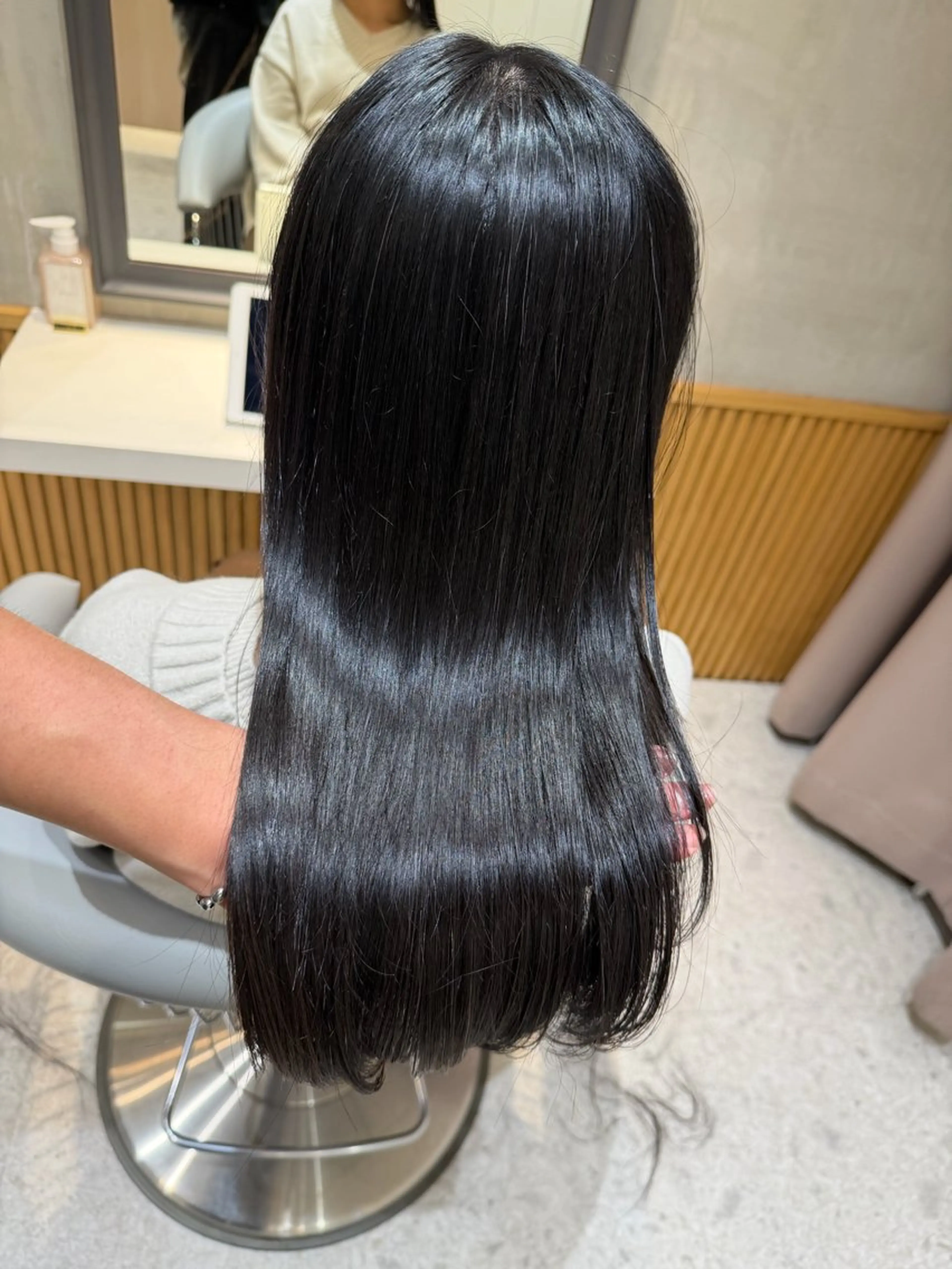 セミロング カット 縮毛矯正 トリートメント 🌟透明感カラー× 小顔カット いっせいのヘアスタイル