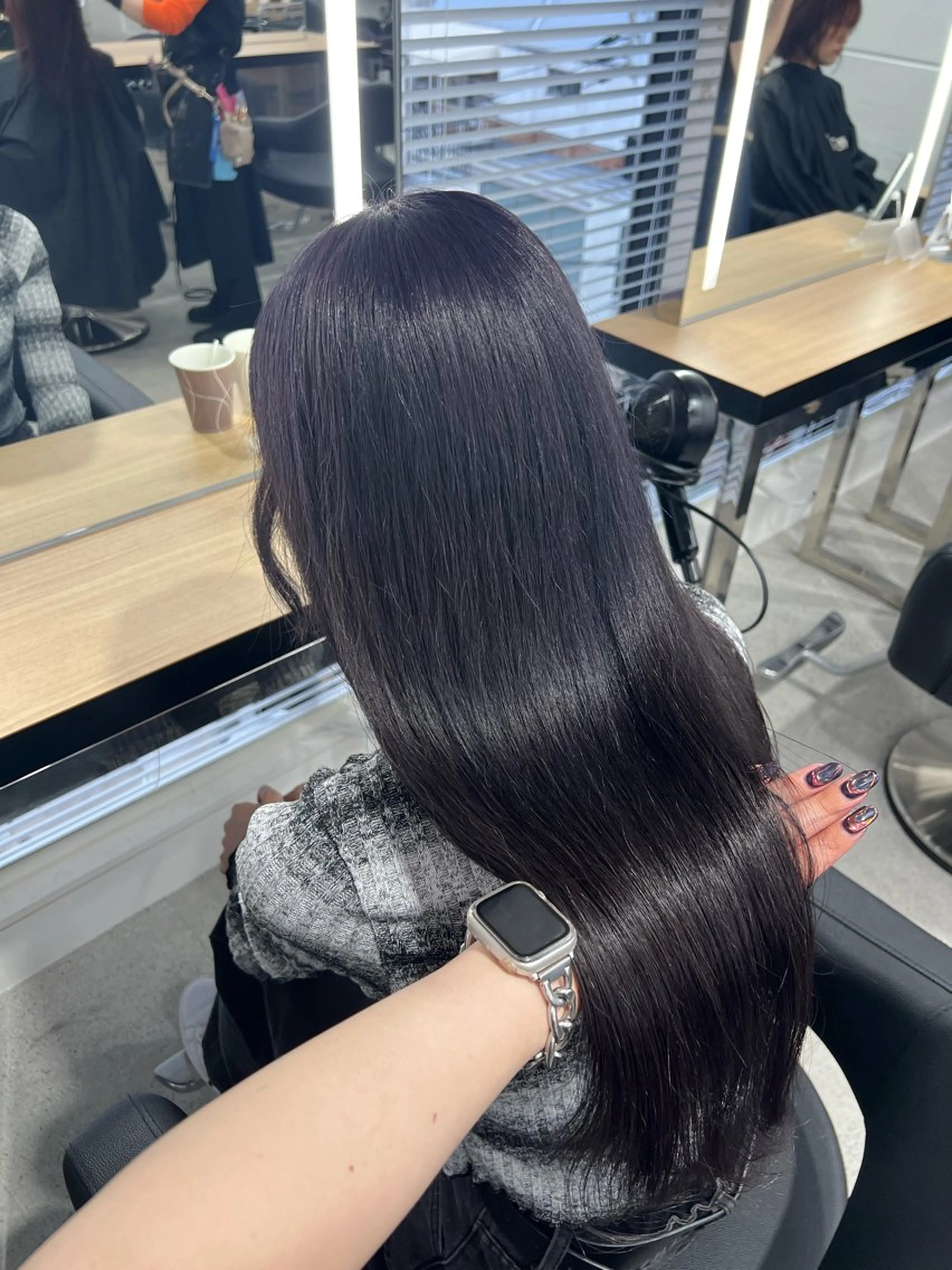 ロング カラー 暗髪🩶ラベンダー/ ブルー/ユウナ🤍のヘアスタイル