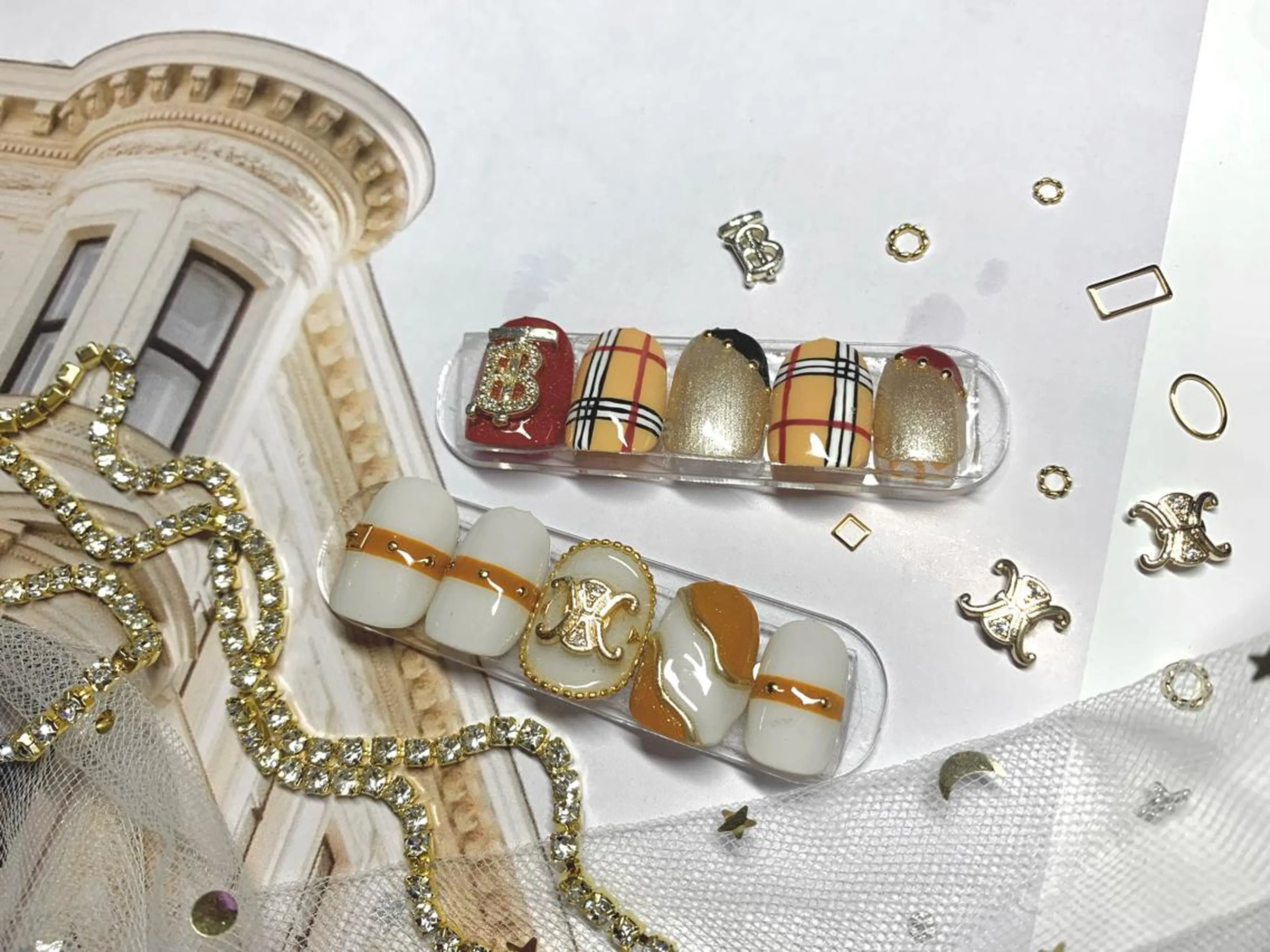 ネイル フレンチネイル ジェルネイル 韓国ネイル 持ち込み パラジェル ちゅるんネイル🪄 耳ツボジュエリー🔗のネイルデザイン