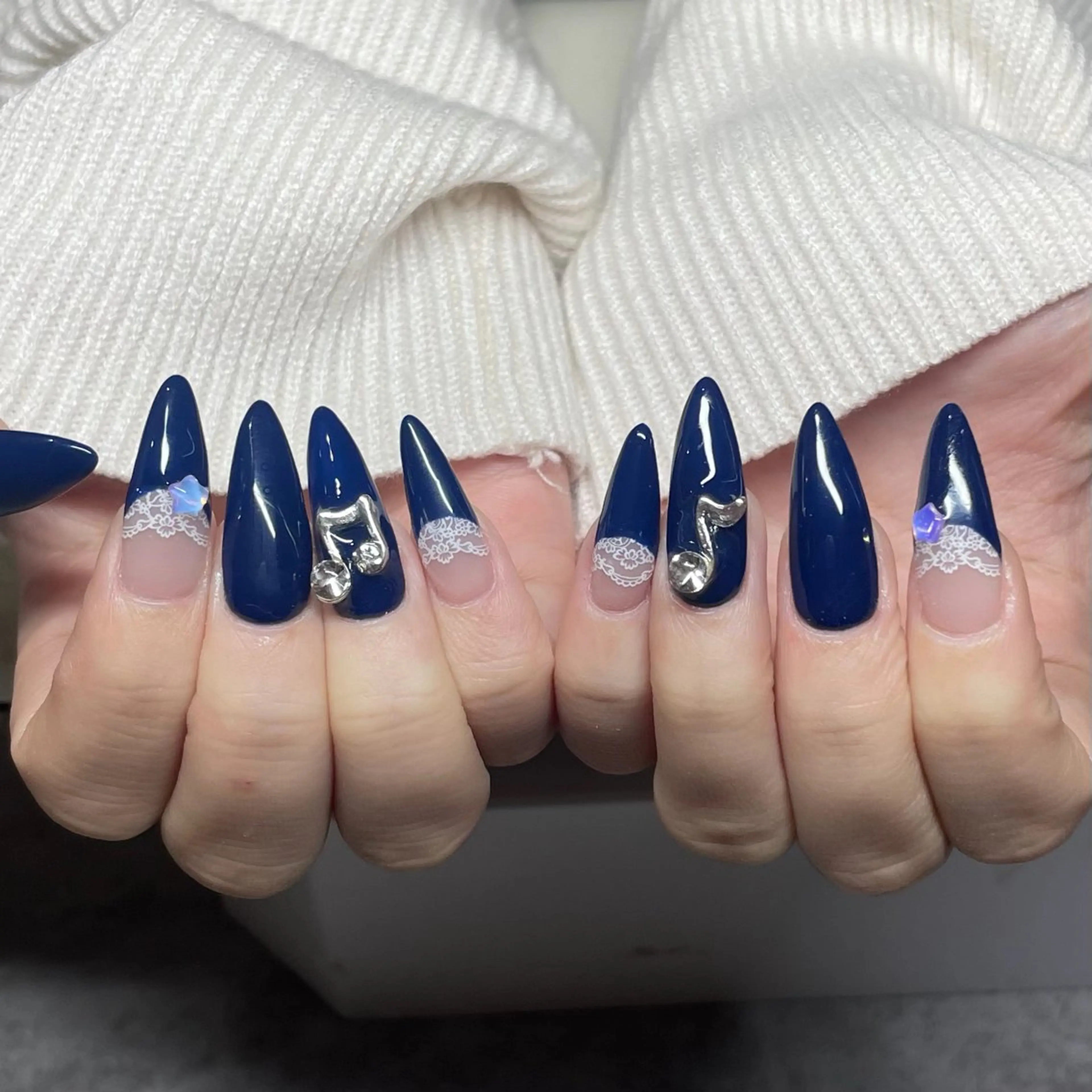 ネイル ハンドネイル IROHA NAIL Kurumi🪽🫧のネイルデザイン