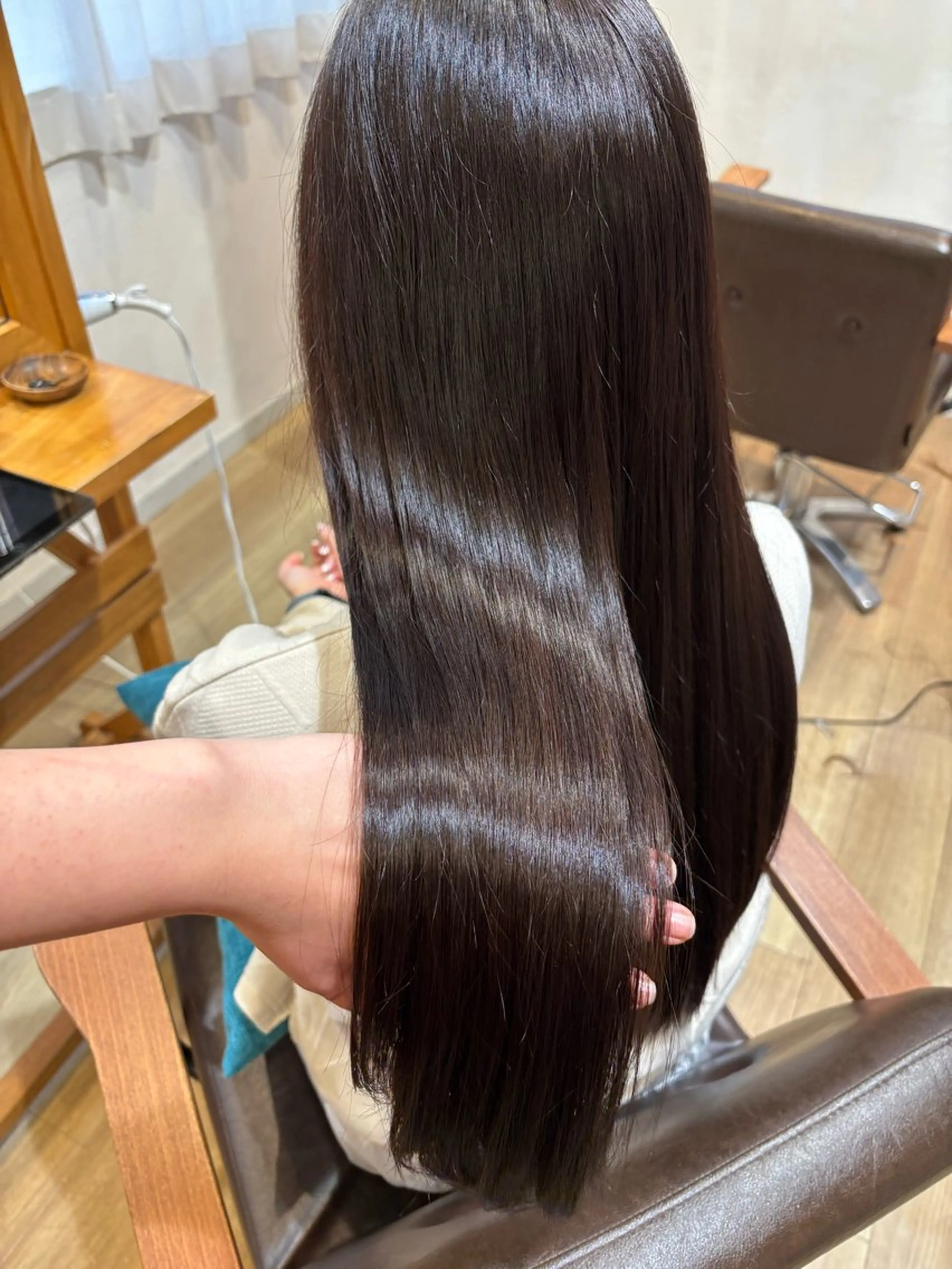 ロング カラー ブラウンカラー トリートメント ヘッドスパ RINNO🌷艶髪/ 艶カラー/縮毛矯正のヘアスタイル