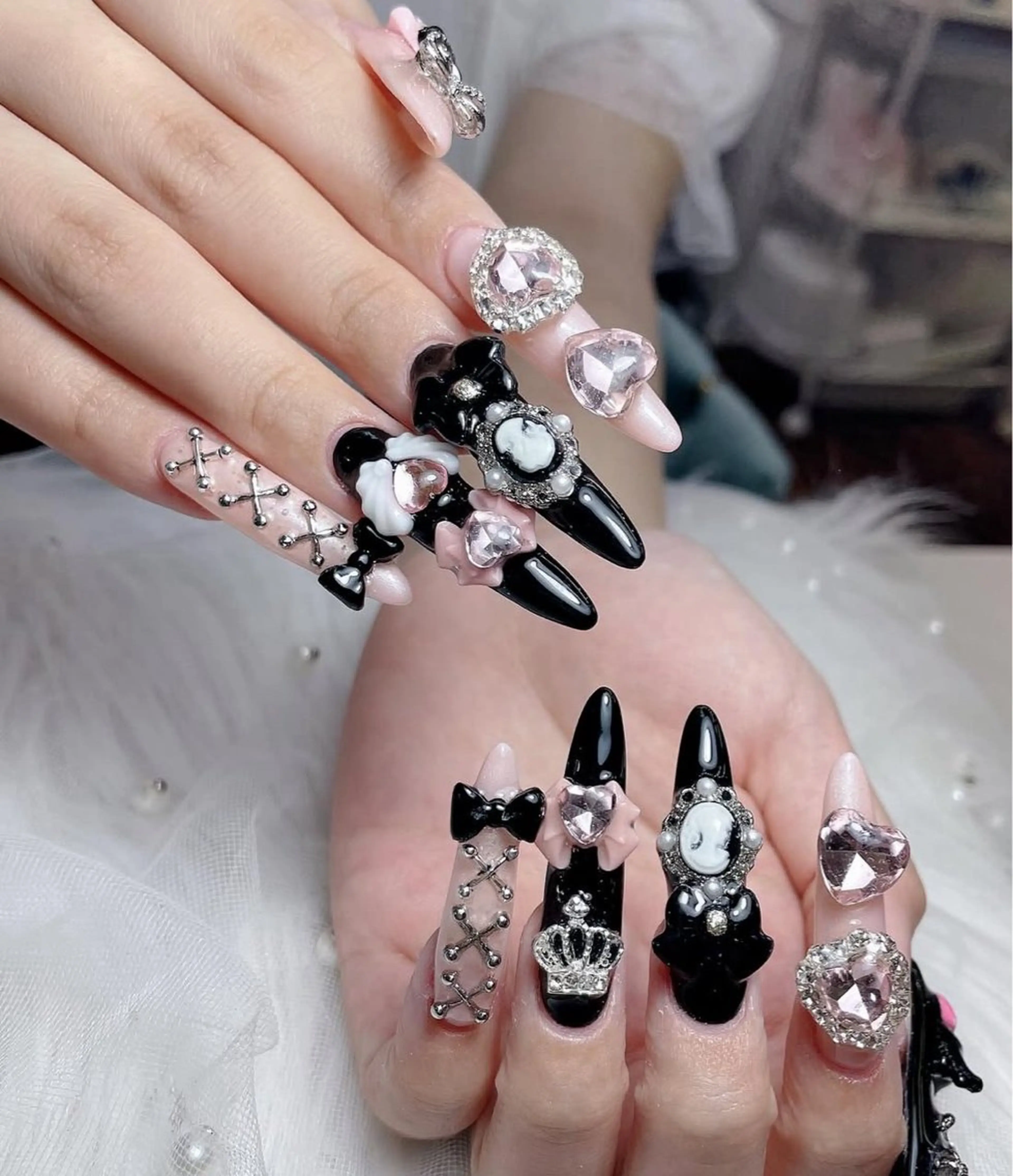 ネイル 長さ出し グラデーション 卒業式 キラキラネイル マグネットネイル Lee Nails チップ長さだし専門店のネイルデザイン