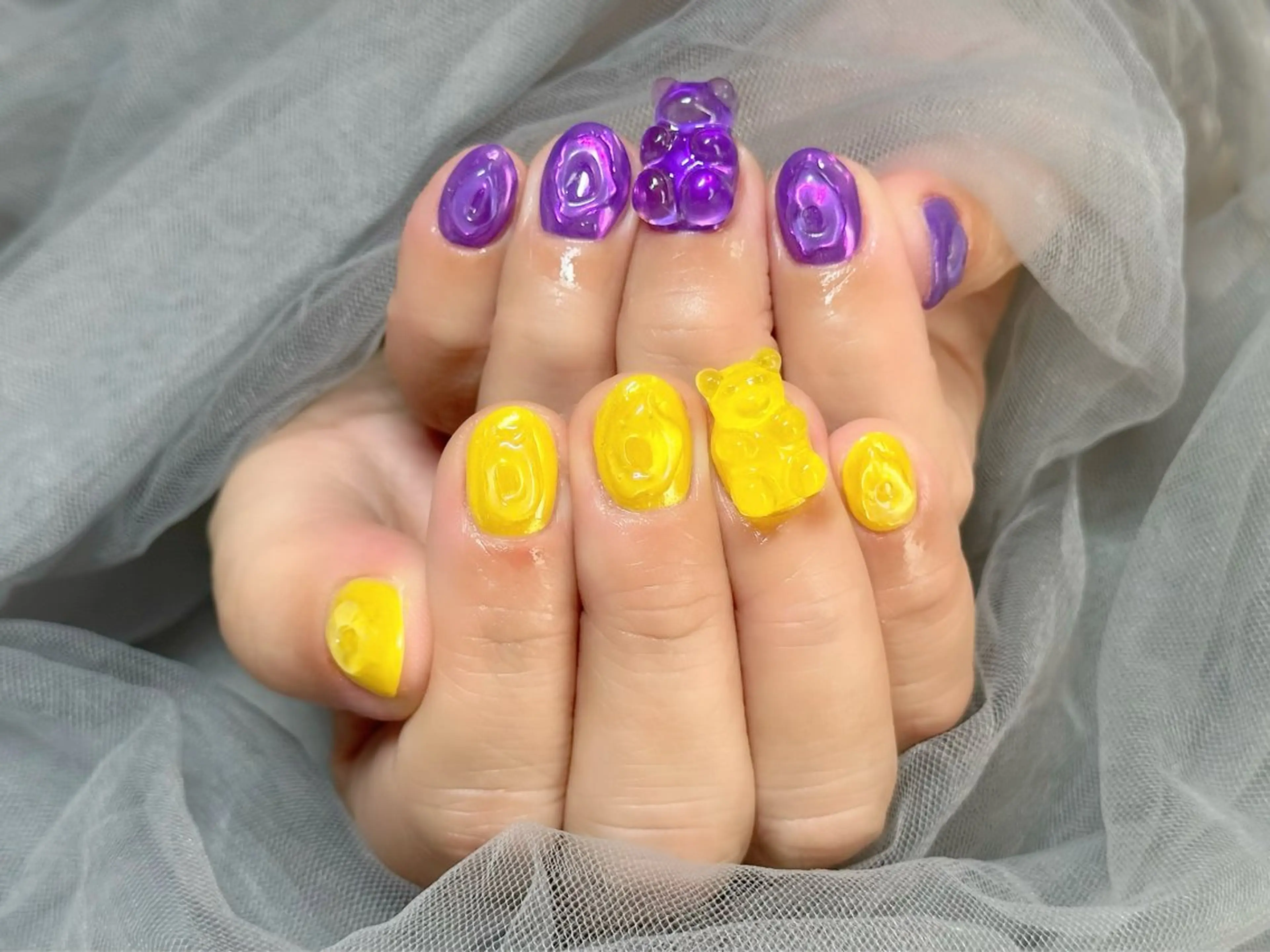 ネイル 黄色 ハンドネイル Nail Salon KURELLYのネイルデザイン