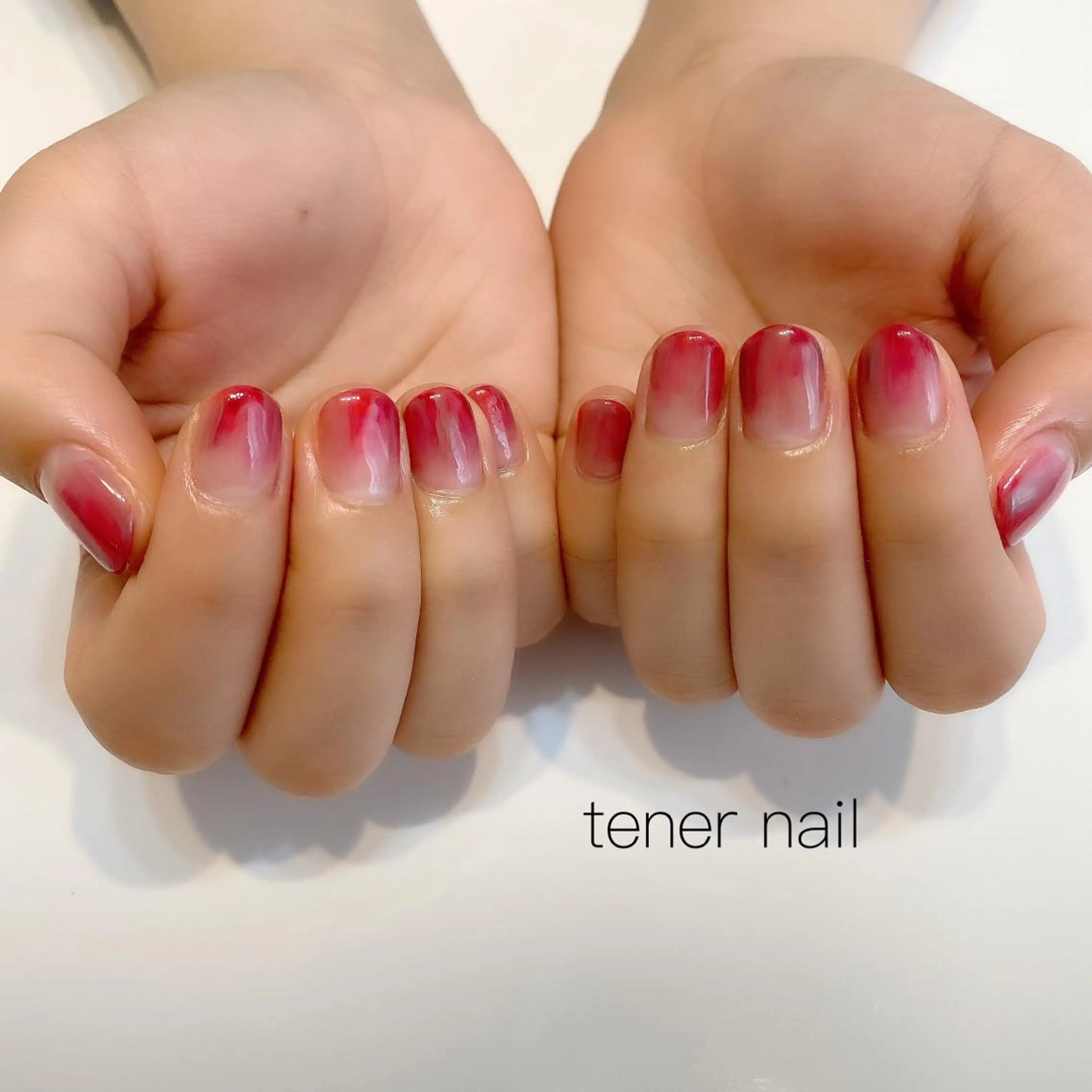 ネイル ブラウン グラデーション ニュアンスネイル 赤色 テネルネイル tener nailのネイルデザイン