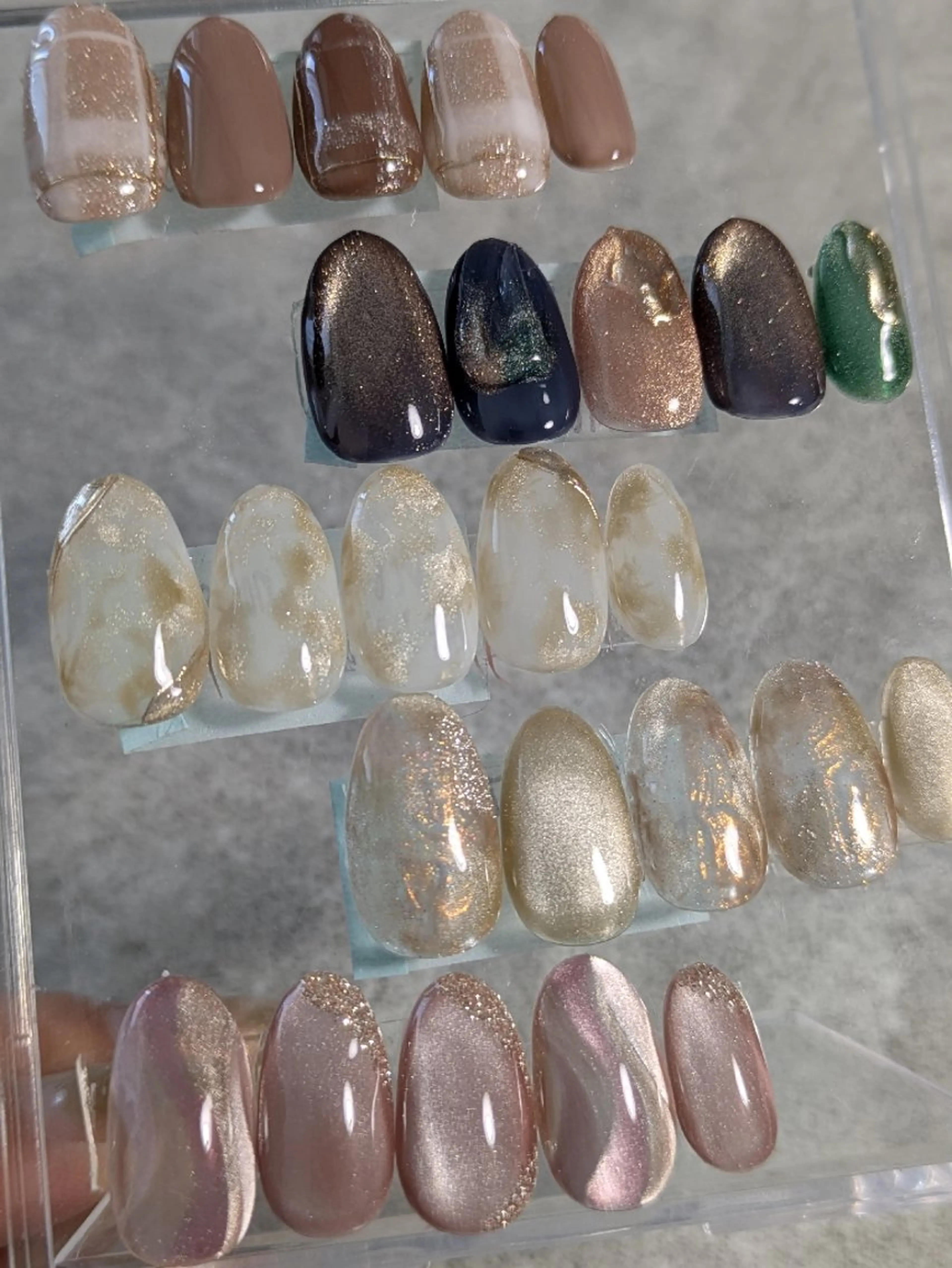 ネイル マグネットネイル ミラーネイル ニュアンスネイル Nail Salon   AO✳Emiのネイルデザイン