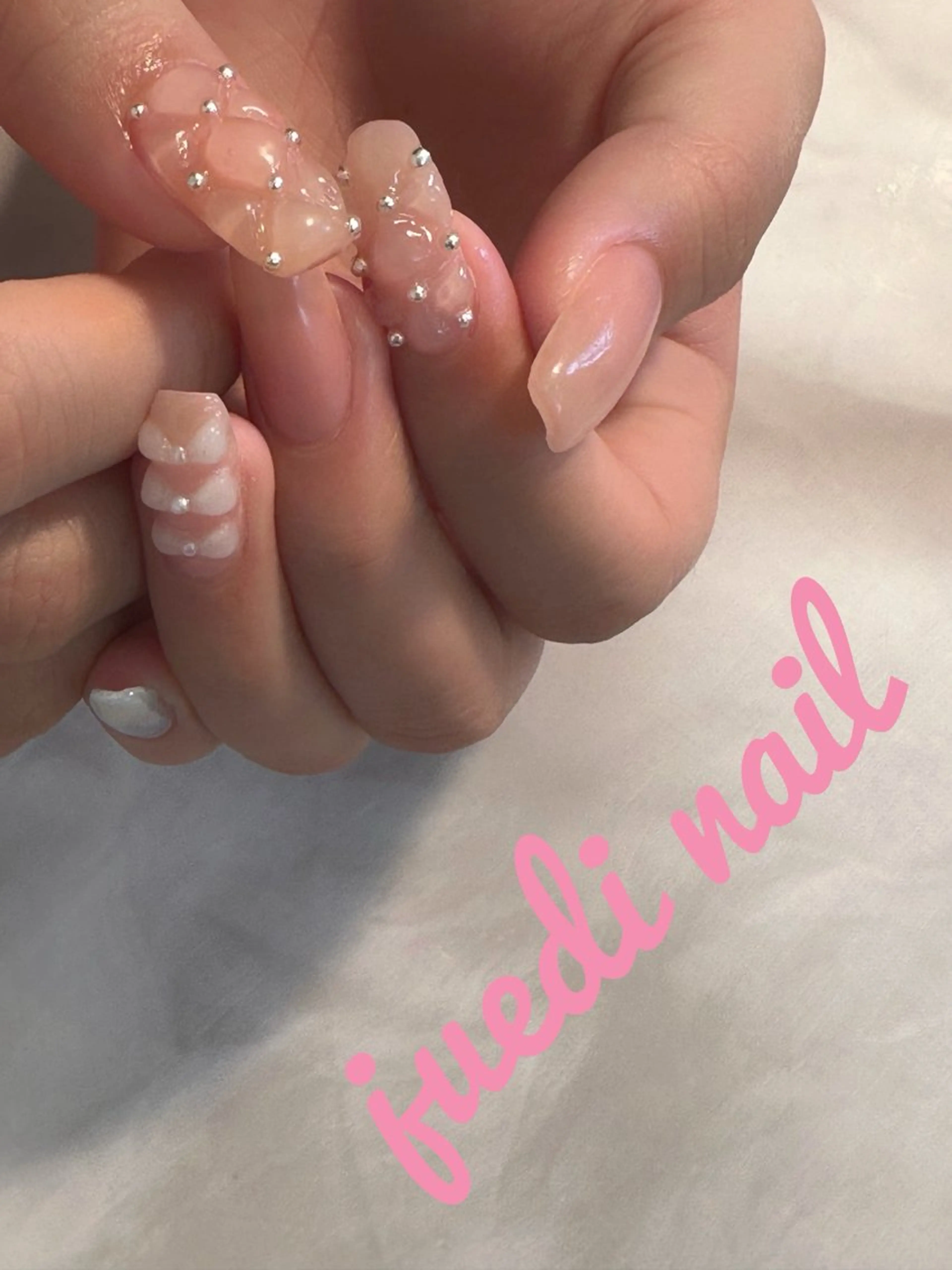 ネイル juedi nail(木曜日のネイル)所属・juedi nail 〜木曜日のネイル〜のネイルデザイン