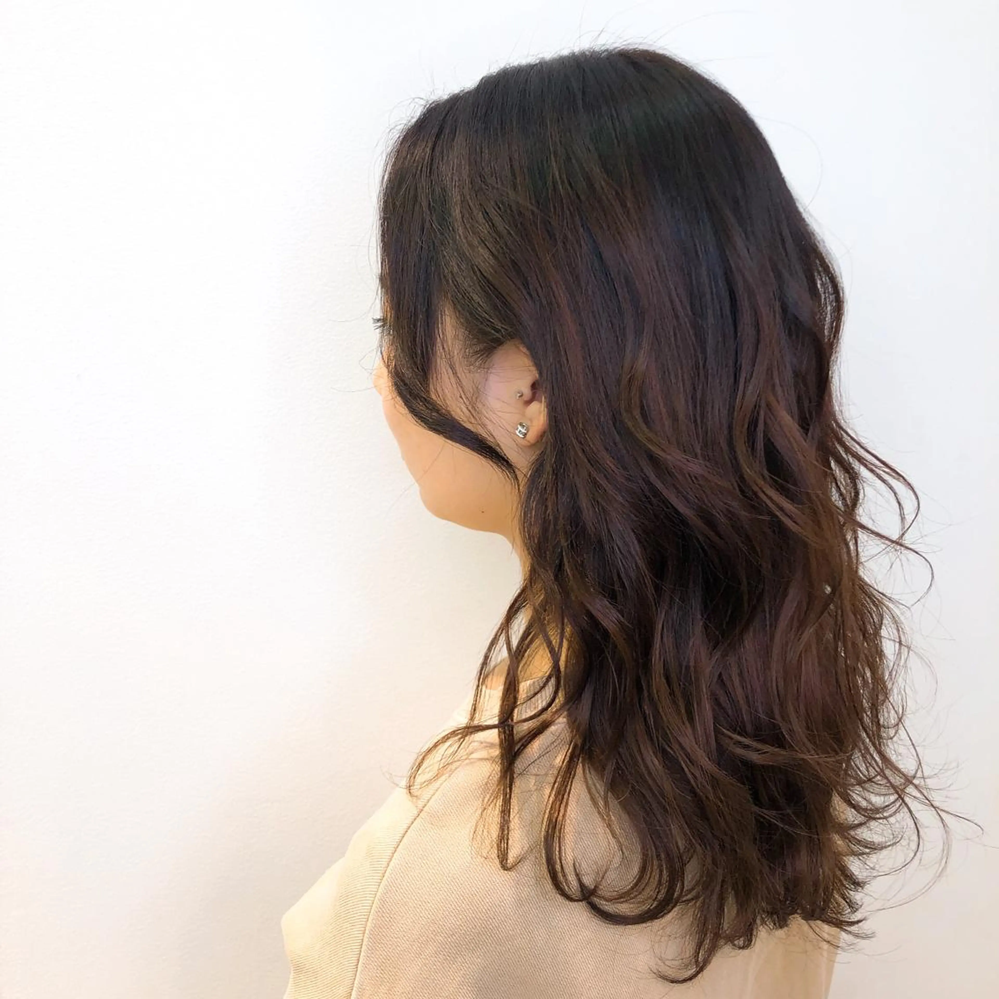 ロング カラー 渡邊 唯のヘアスタイル