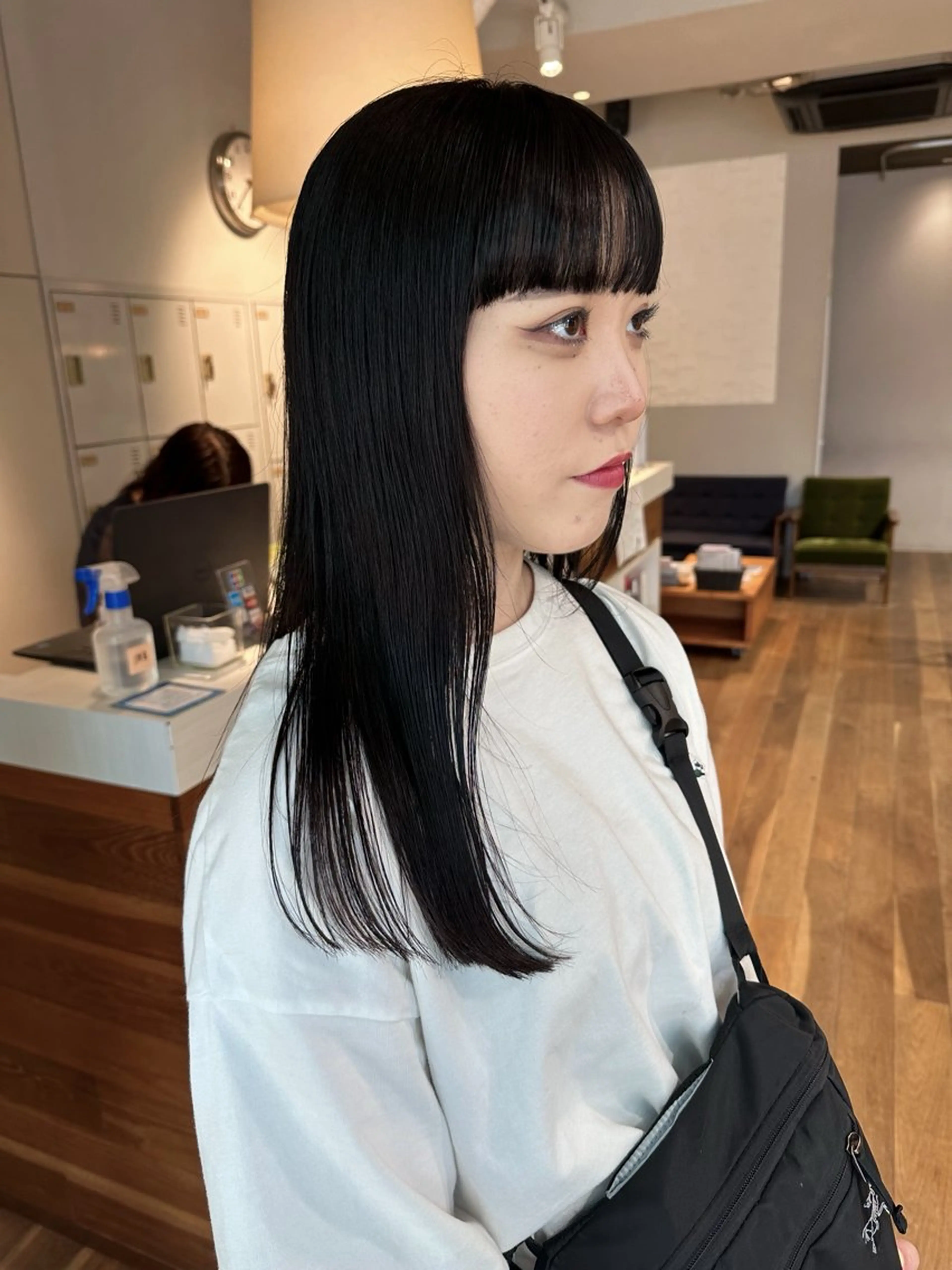 ロング パーマ ストレートパーマ 塩澤 榛奈のヘアスタイル