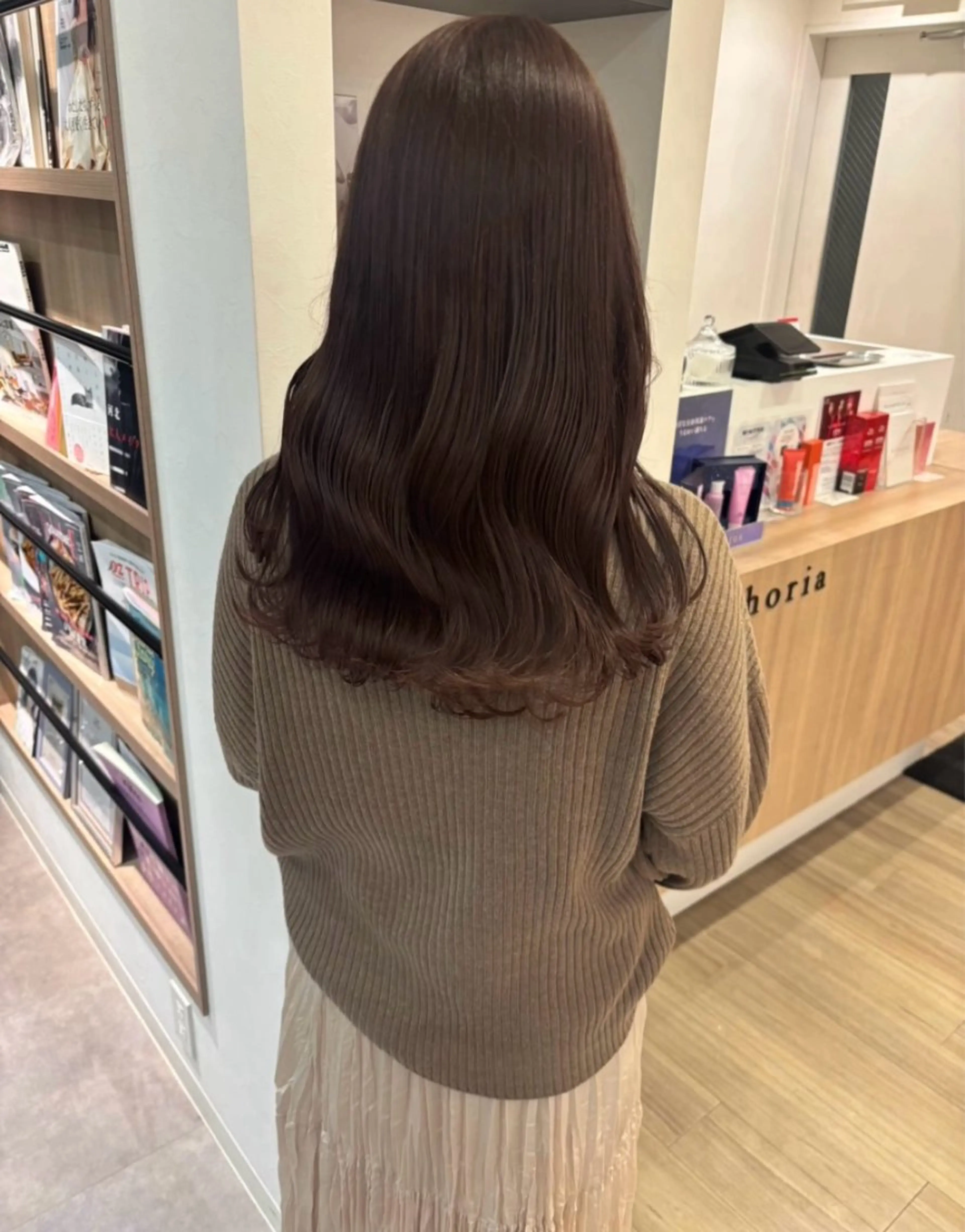 ミディアム 髪質改善 カット ヘアカラー トリートメント モテ髪‎🫧赤み消し カラー表参道きょうこのヘアスタイル