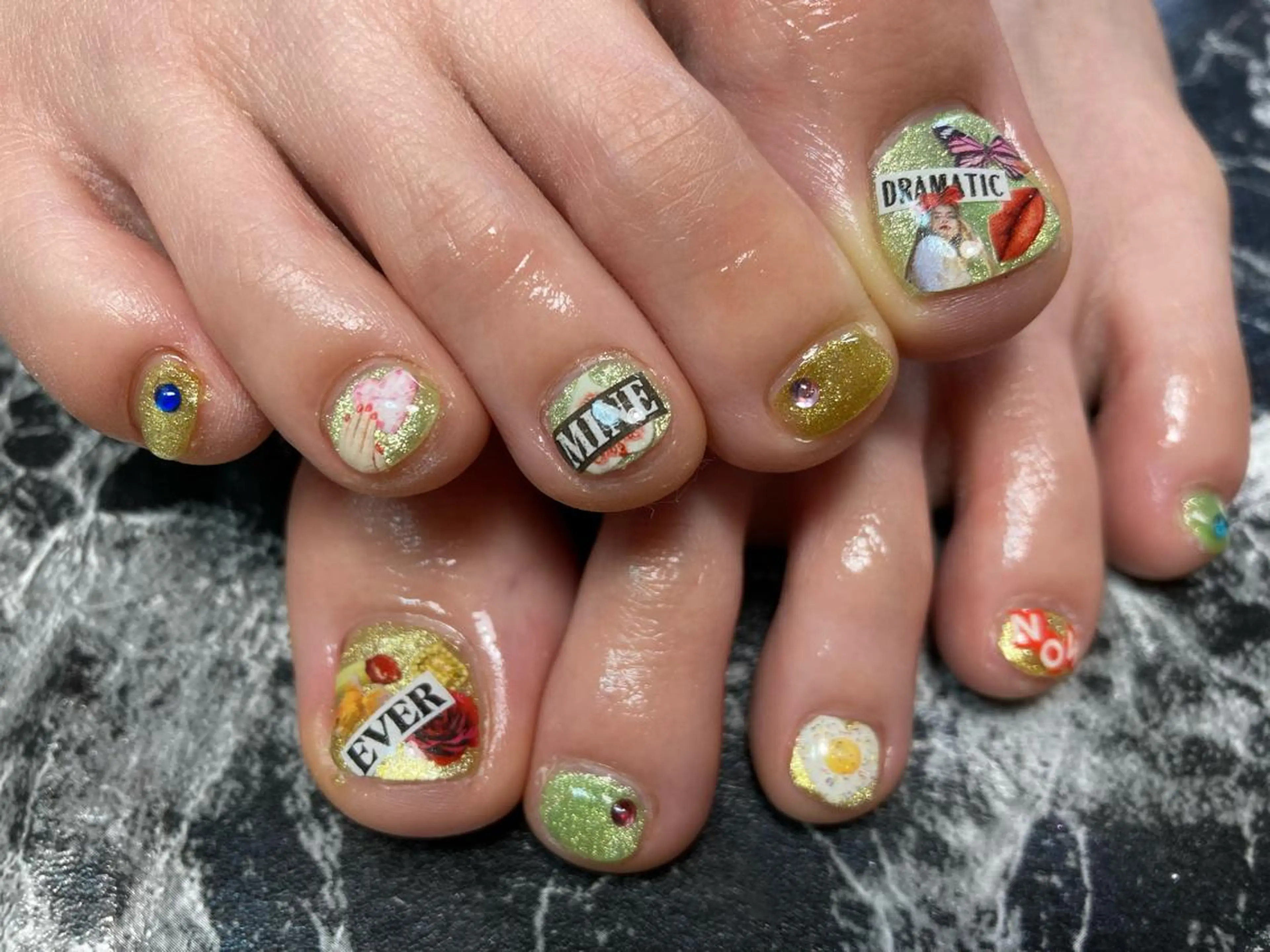 ショート ネイル 持ち込み ハンドネイル フットネイル ✴︎ Delightのネイルデザイン