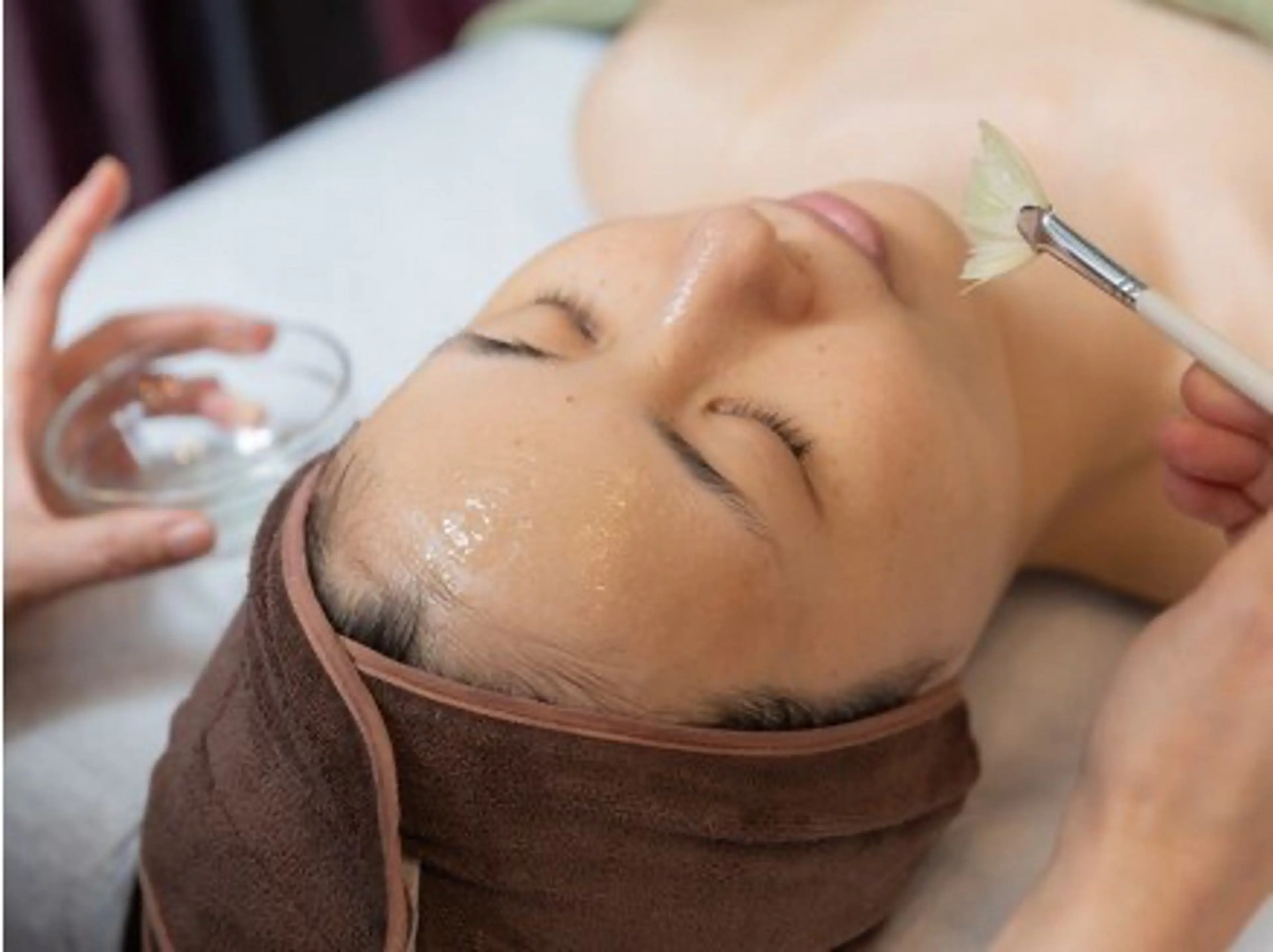 ハーブピーリング/韓国肌管理/フェイシャル/毛穴洗浄/眉毛/顔脱毛【糸脱毛専門】rev所属・ハーブピーリング専門 毛穴洗浄❤️眉waxのエステ・リラクイメージ