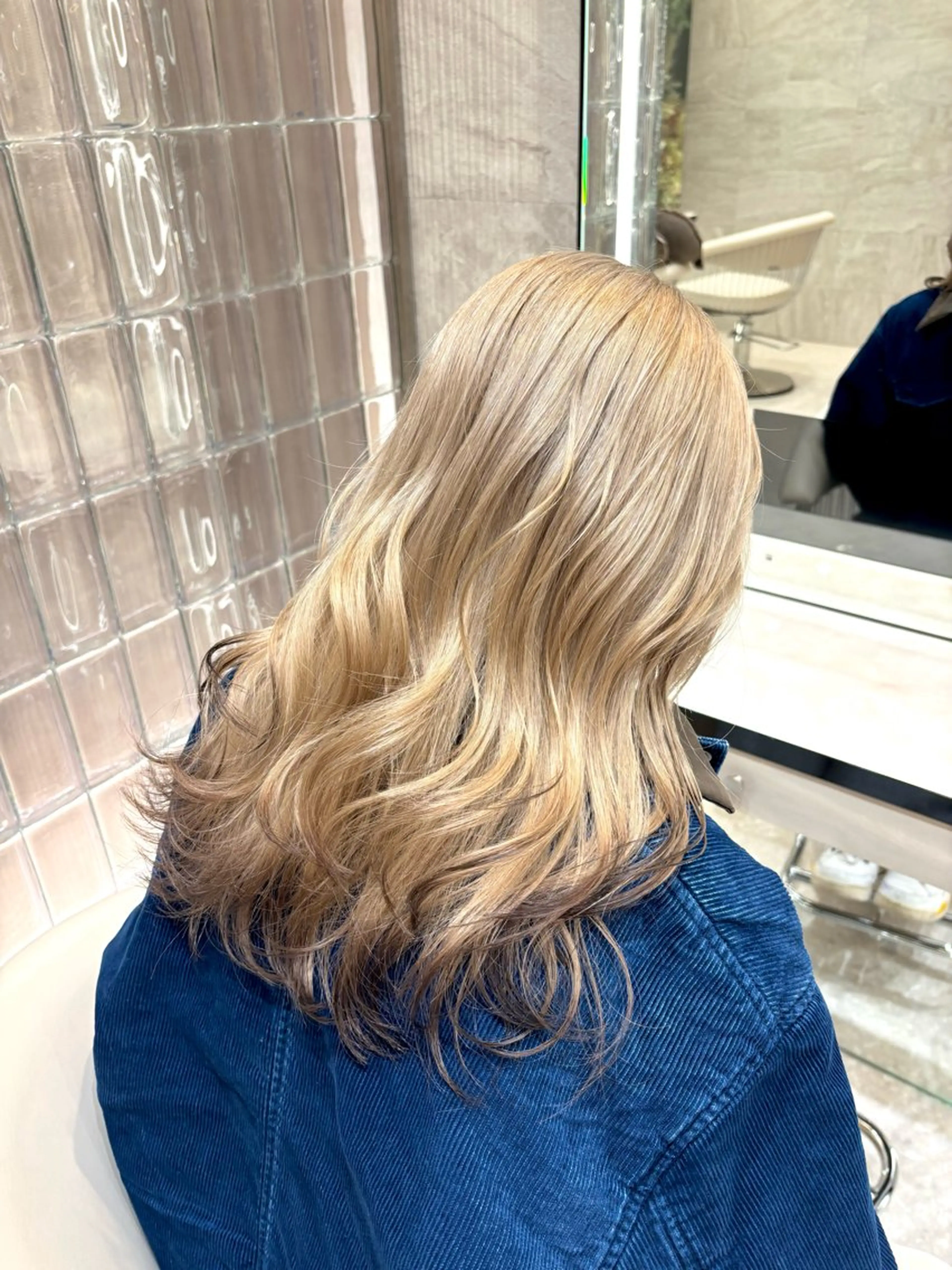 ロング Cloe 中目黒【クロエナカメグロ】所属・ハイトーン/暖色 カラー/maoのヘアスタイル