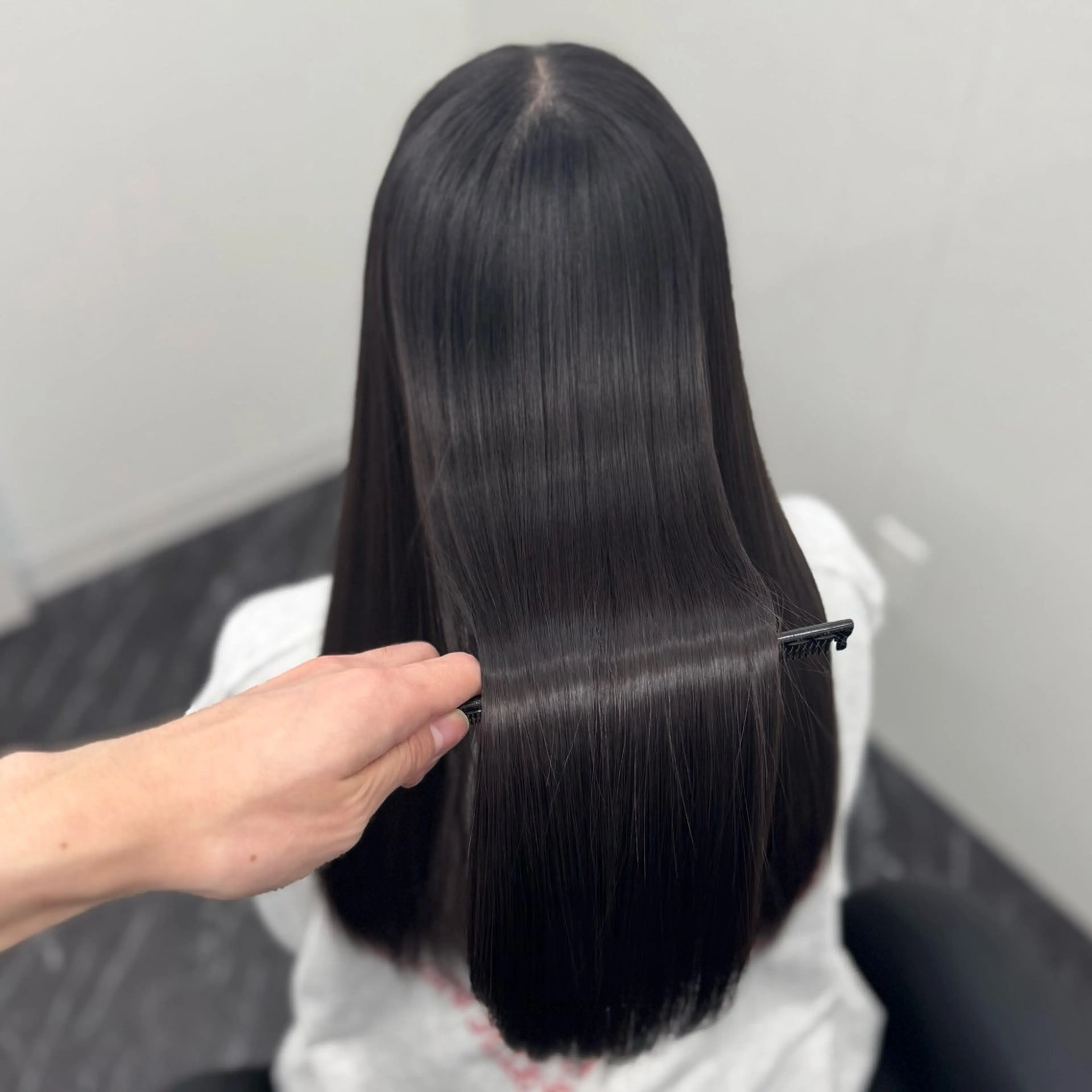 ロング カラー パーマ ヘアアレンジ メンズ キッズ メンズ韓国風 黒髪 ブルーカラー ブルーブラック レッドカラー 髪質改善Ⅰ透明感 艶カラーⅠたつやのヘアスタイル