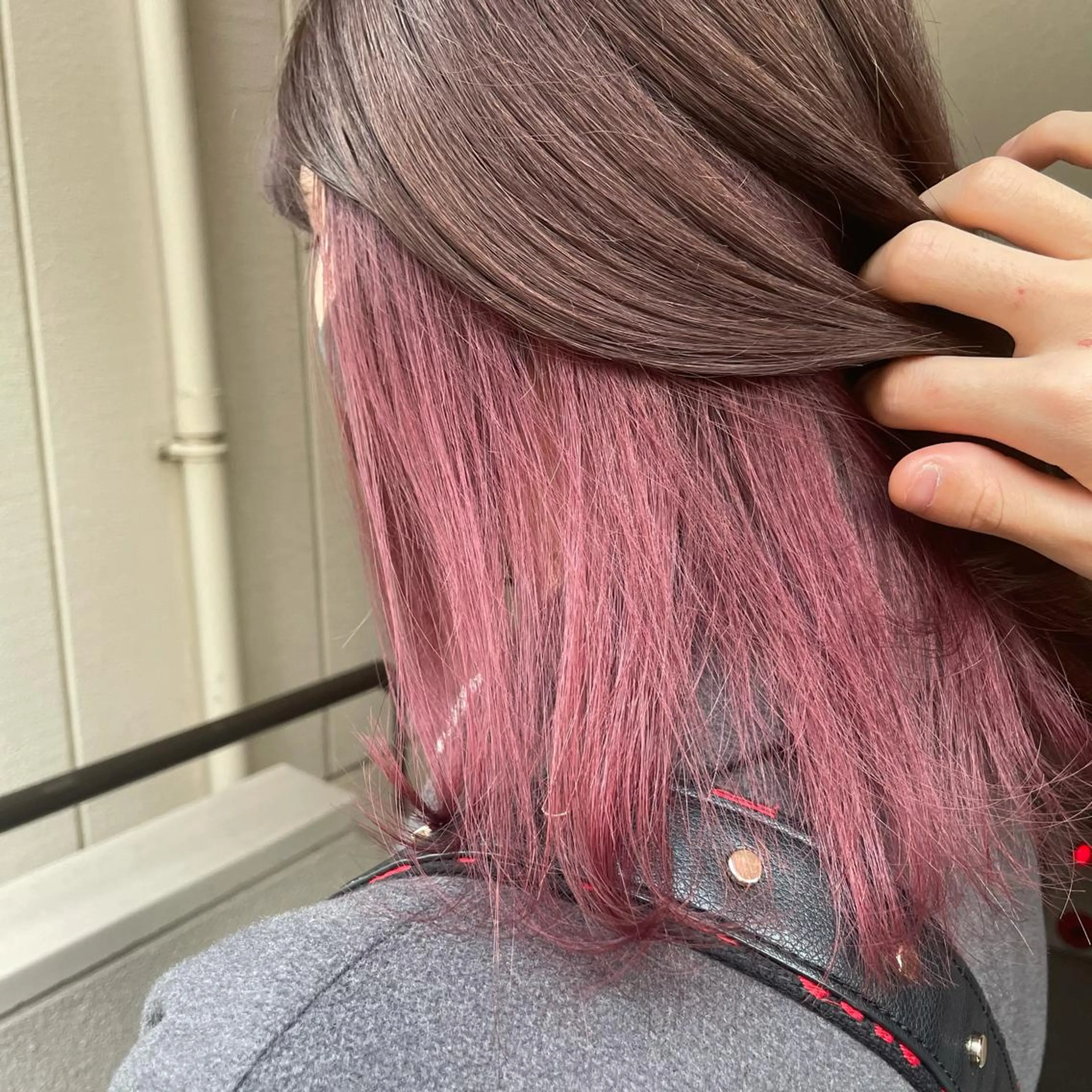 ミディアム カラー パーマ ヘアアレンジ メンズ キッズ ネイル マツエク・マツパ メンズブリーチ メンズインナーカラー メンズ韓国風 ブリーチ ケアブリーチ 切りっぱなしヘアボブ ミディアムヘアRYOのヘアスタイル
