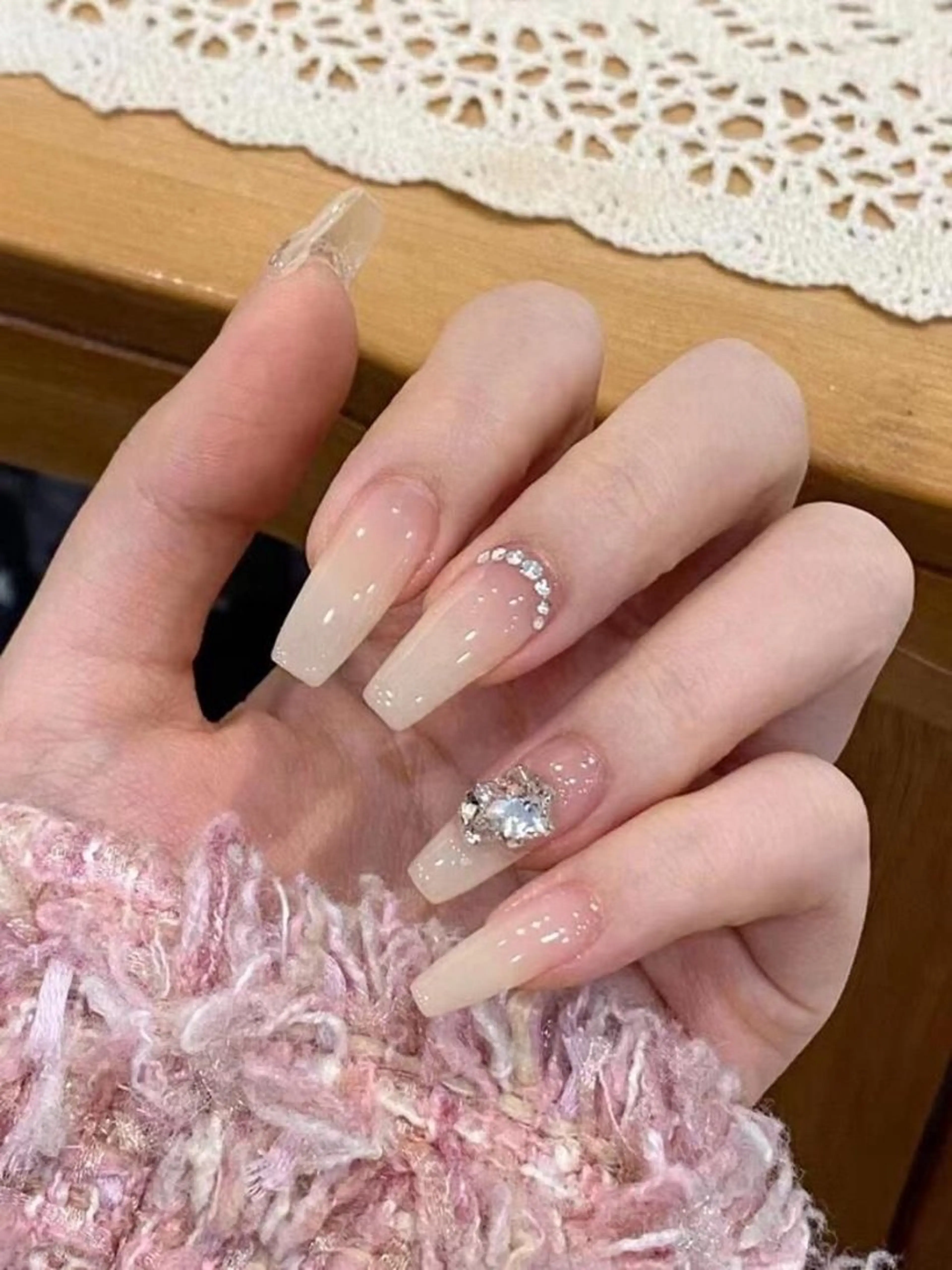 ネイル フラワーネイル フレンチネイル ジェルネイル ガーリー グラデーション ハンドネイル AIN Nailのネイルデザイン