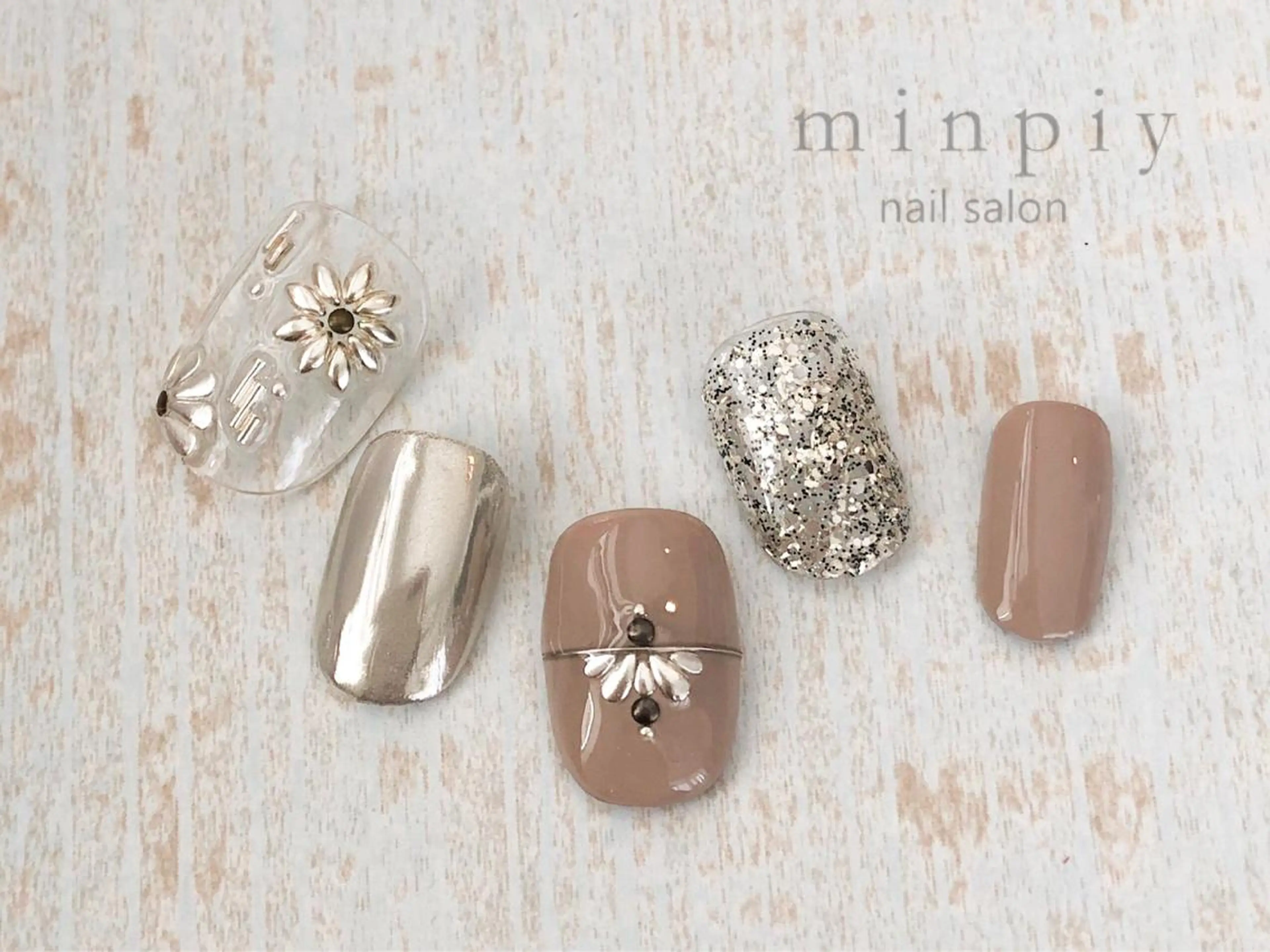 ネイル 𖡼 yumenoのネイルデザイン