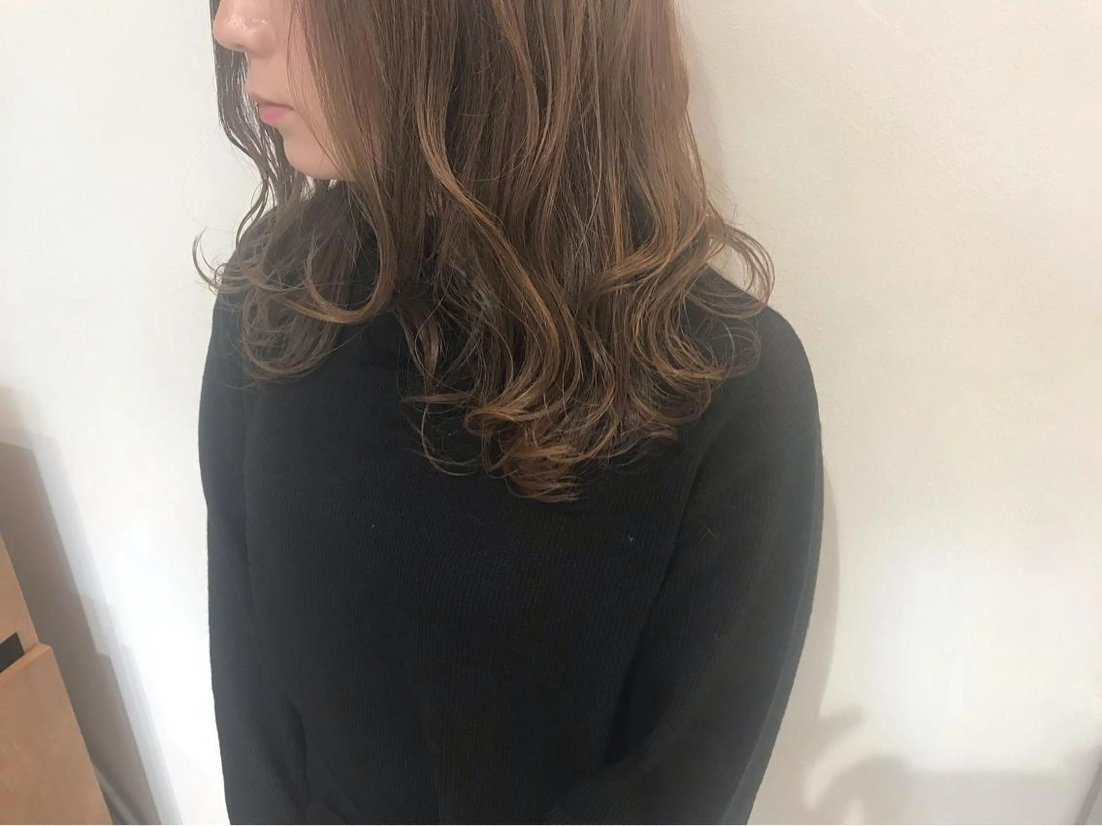 ロング カラー ベージュカラー ミルクティーベージュ 吉田 早織のヘアスタイル