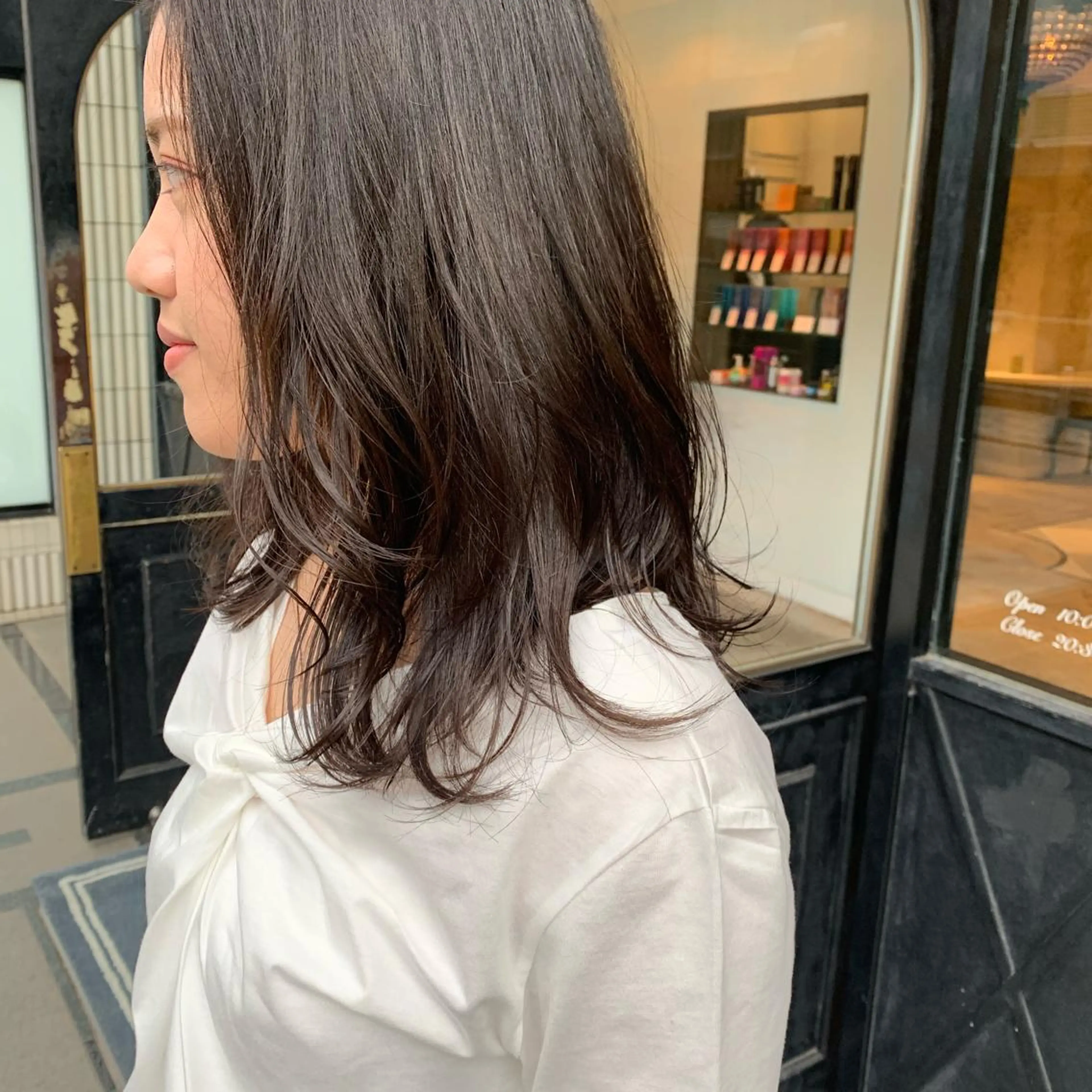ロング カラー ベージュカラー SAKINO． ベージュカラーのヘアスタイル