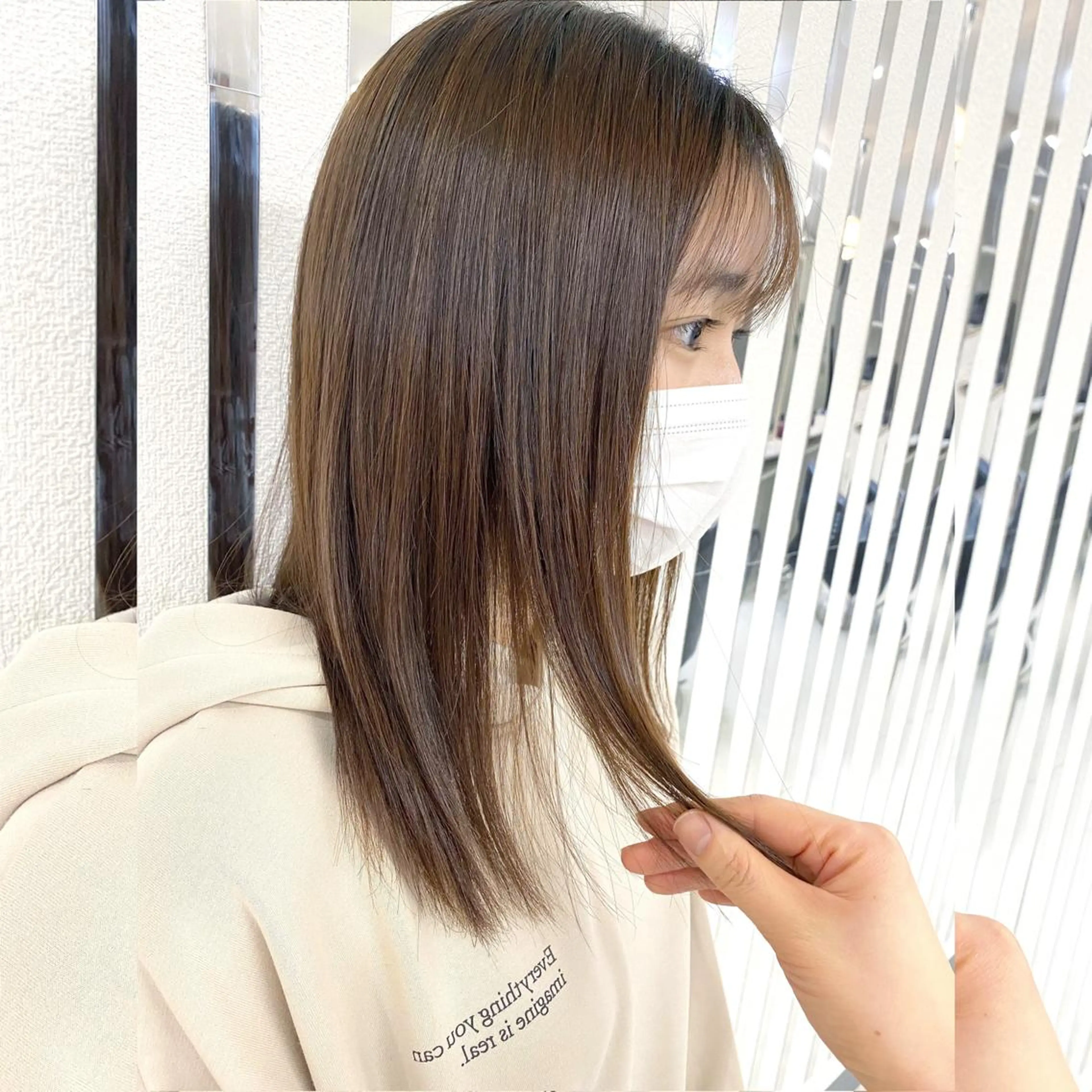 セミロング 縮毛矯正 カット 縮毛矯正 トリートメント YURI ✨のヘアスタイル