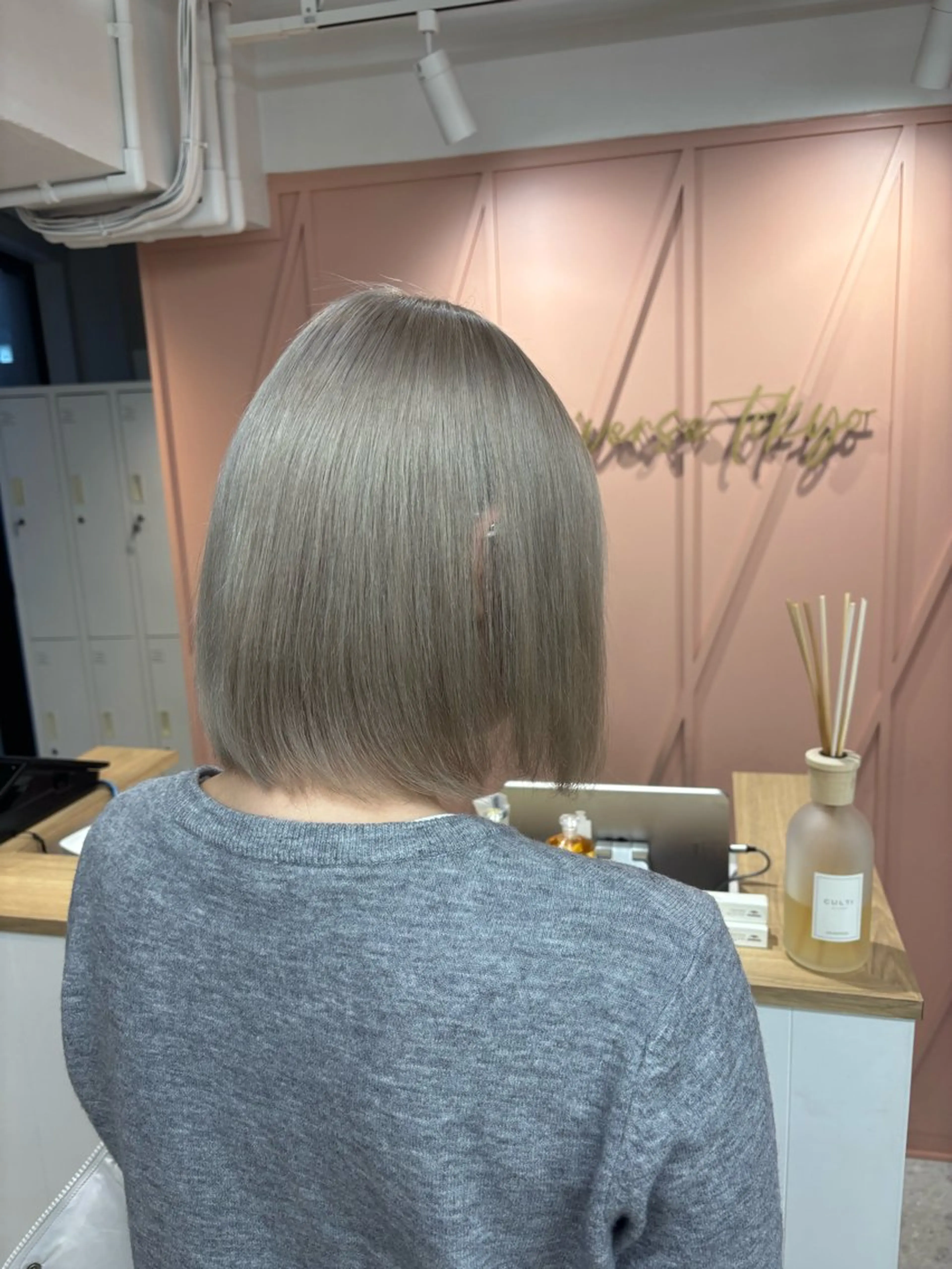 ショート カラー ブリーチ ダブルカラー ヘアカラー トリートメント universe Mizuki🎀のヘアスタイル