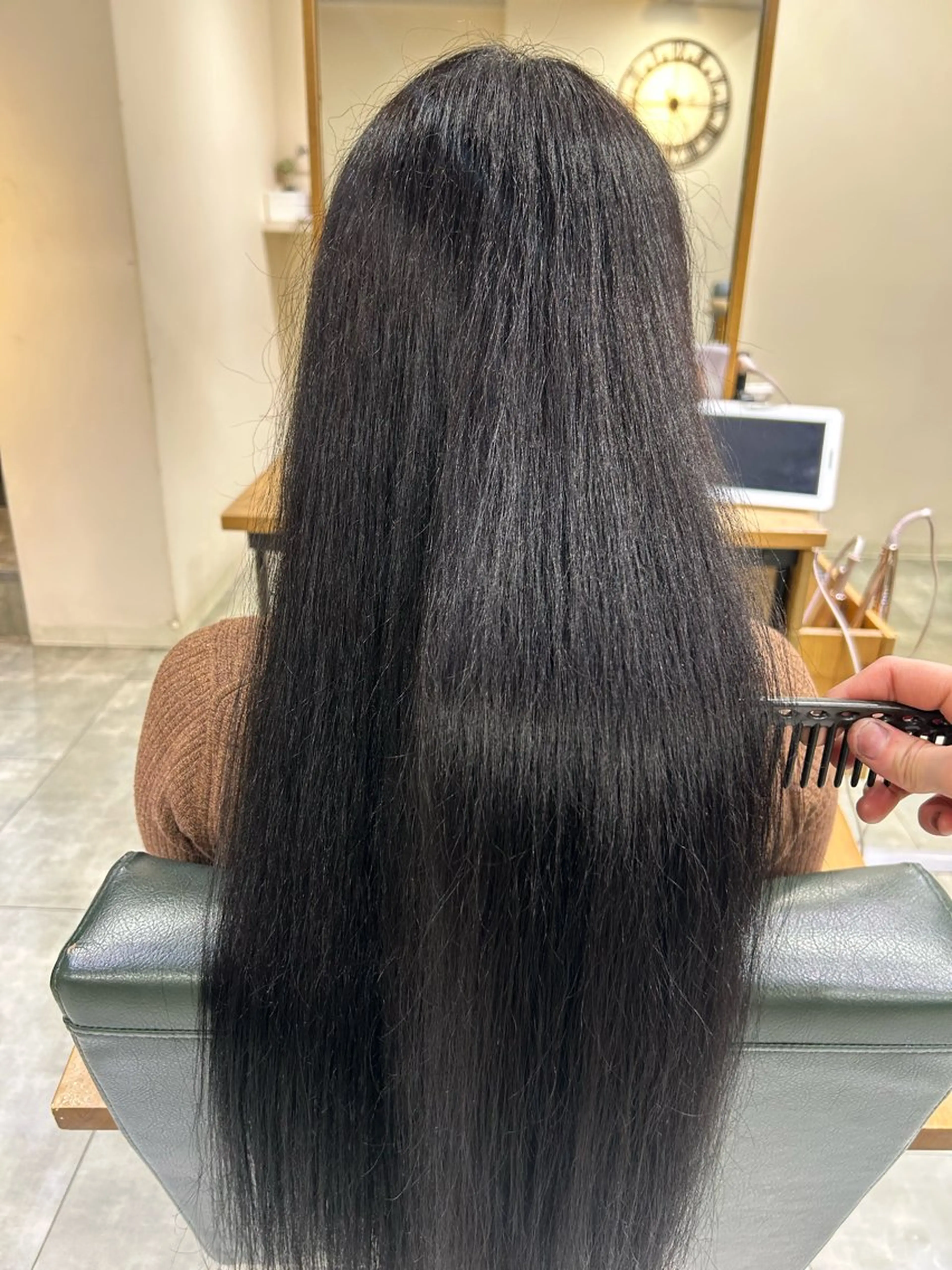 カラー REINA / CIELのヘアスタイル