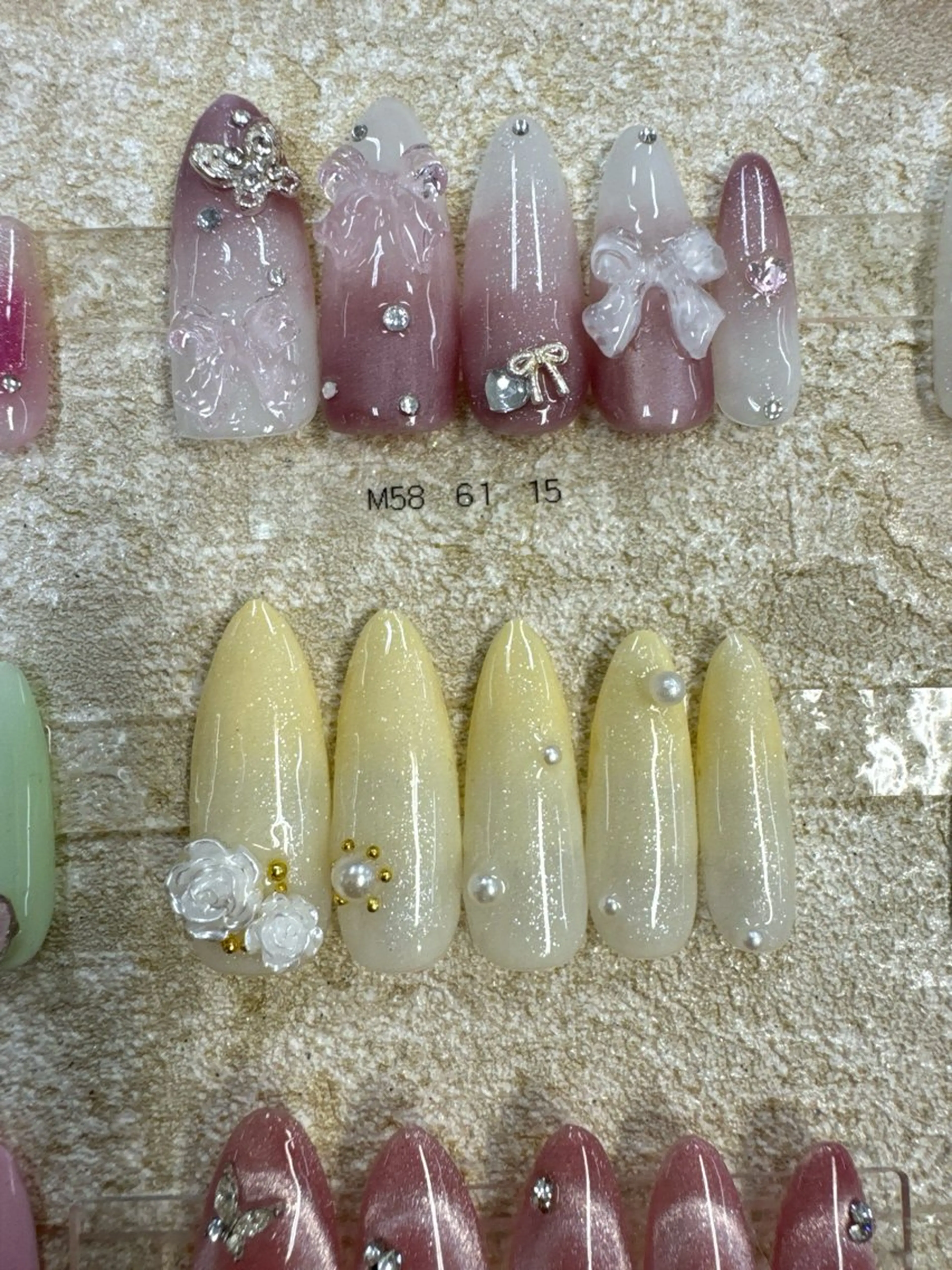 ネイル フレンチネイル ジェルネイル ガラスフレンチ オフィスネイル ワンカラーネイル Queeens nailのネイルデザイン