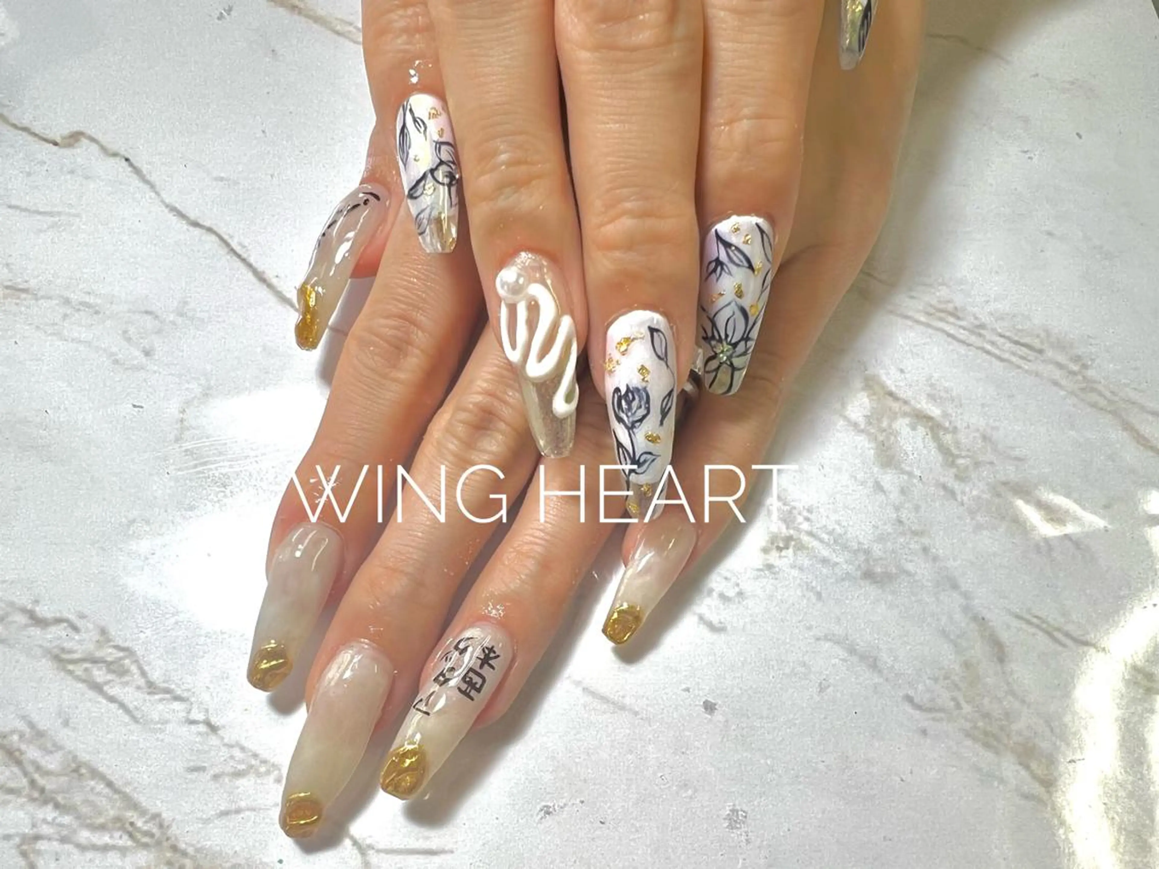 ネイル I. AYUMIのネイルデザイン