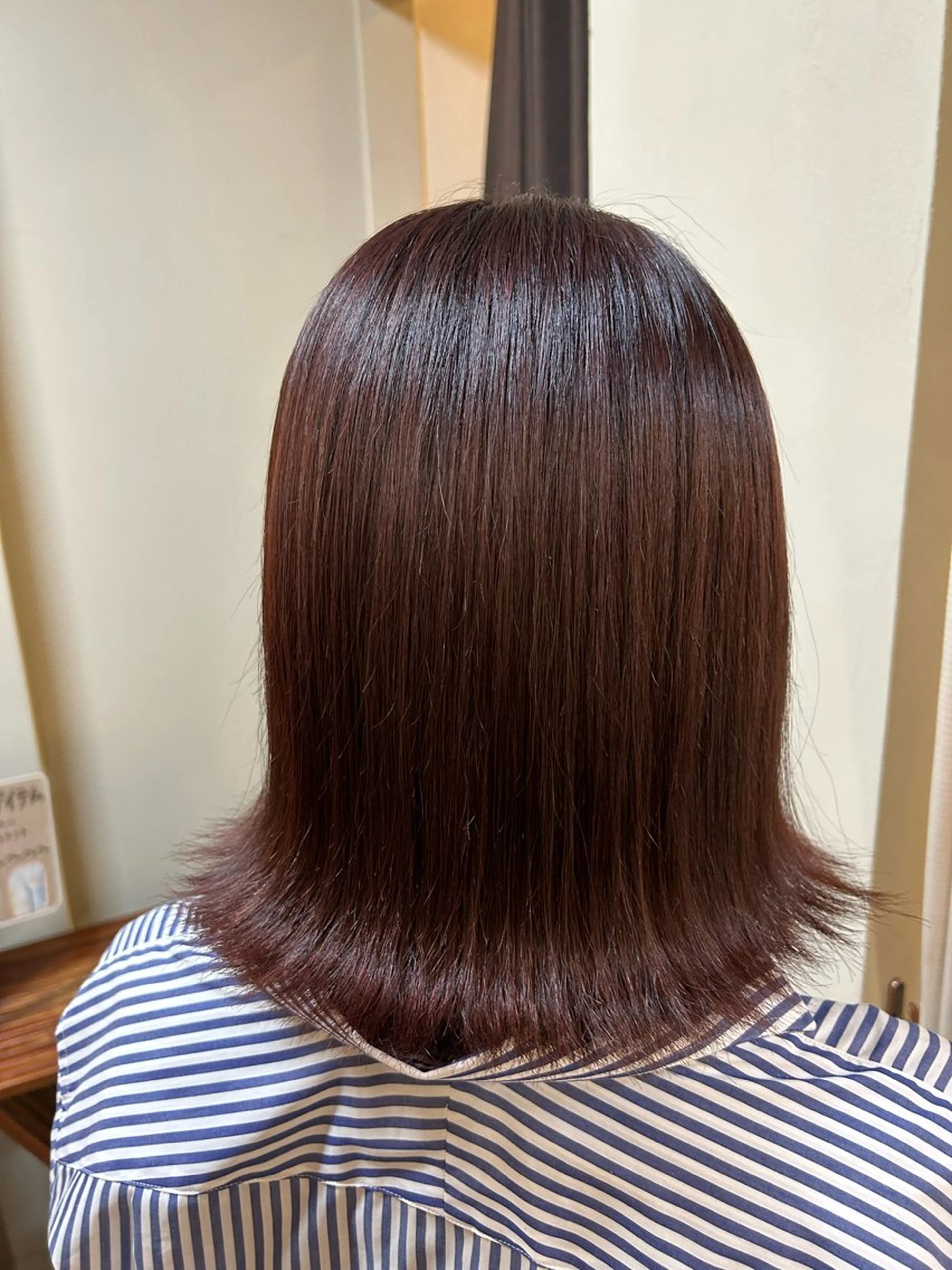 ミディアム 水谷 菜央のヘアスタイル