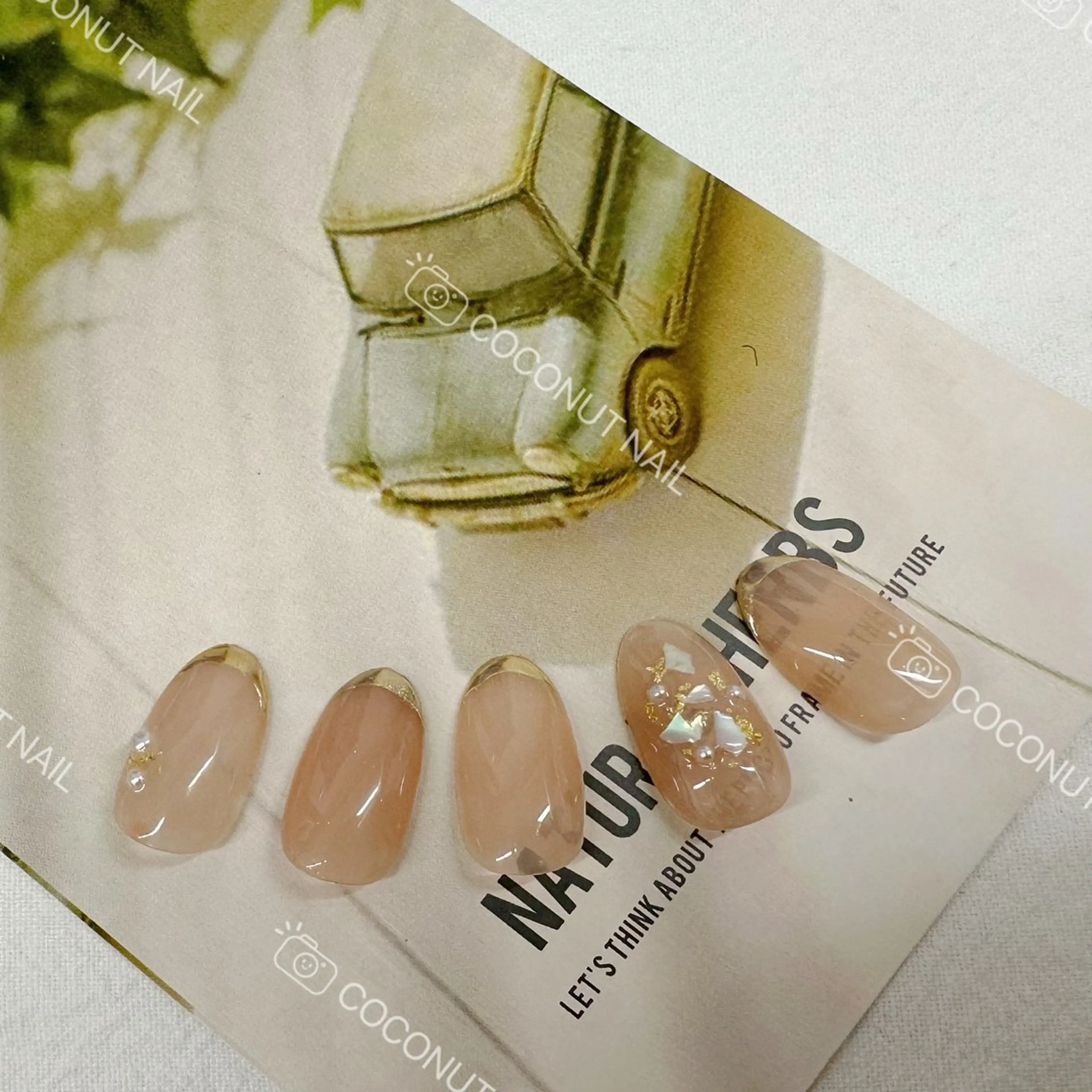 ネイル ニュアンスネイル ハンドネイル 神田 ココナッツのネイルデザイン