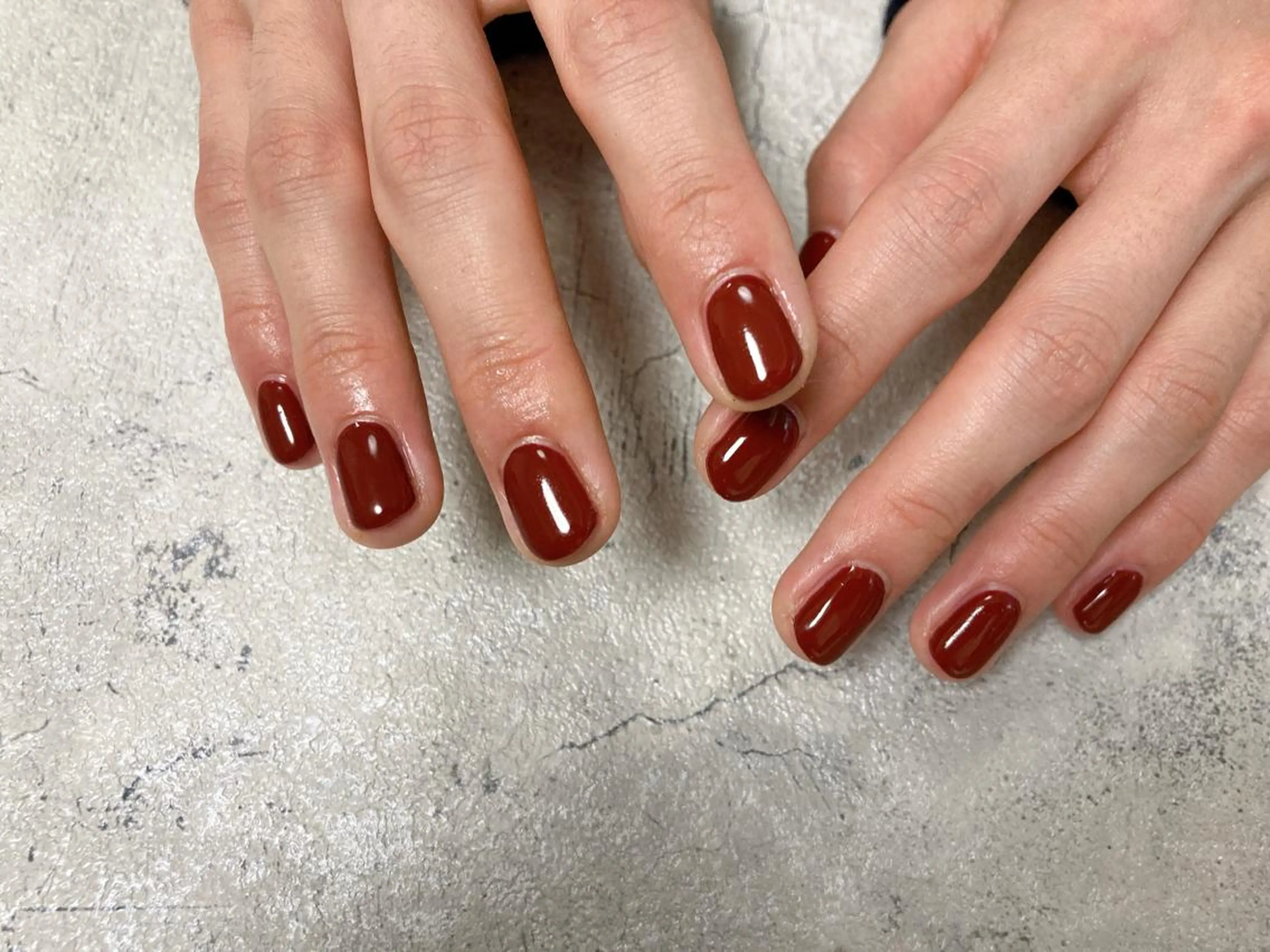 ネイル ボルドー ワンカラーネイル ハンドネイル mogunail &blowのネイルデザイン