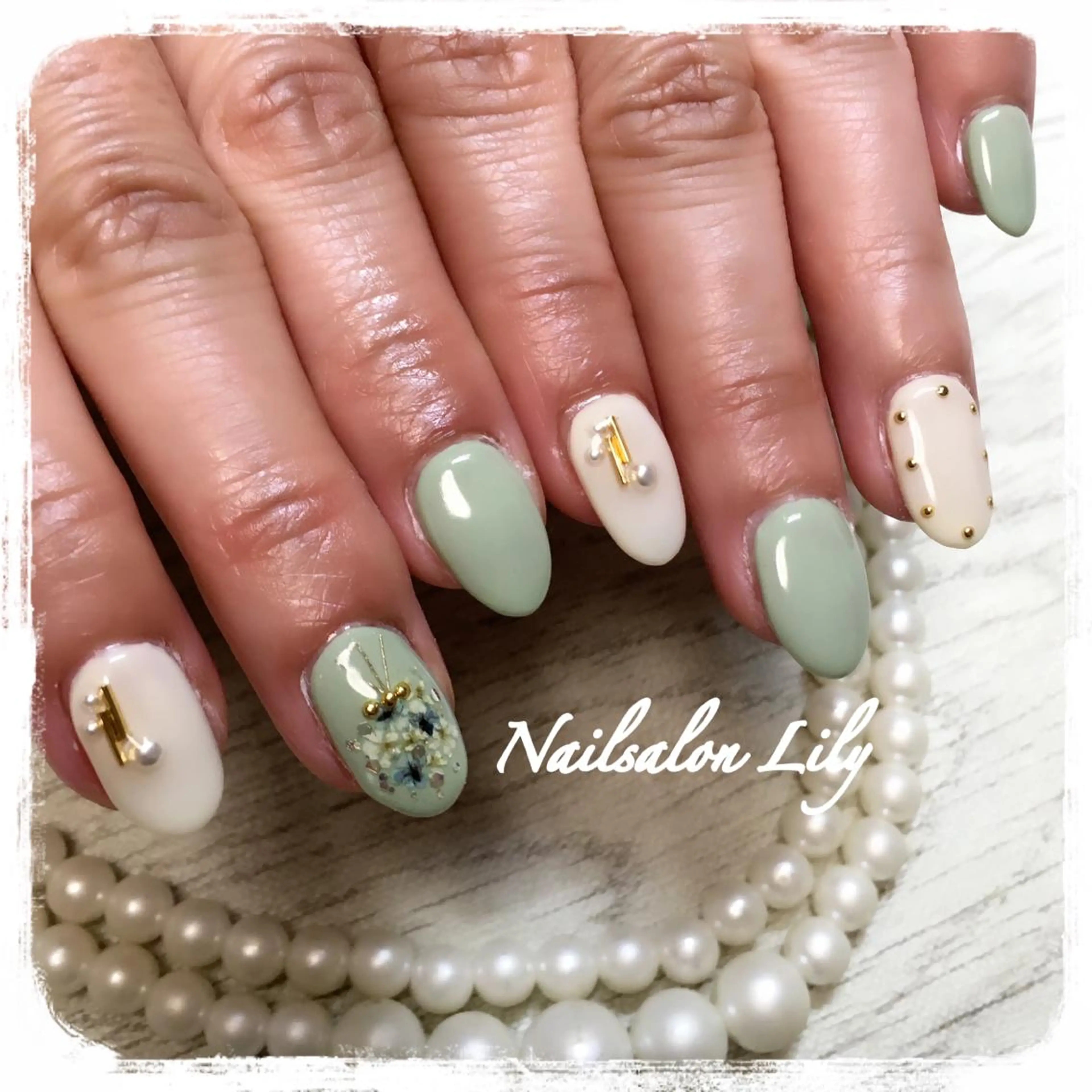 ネイル ハンドネイル Lily*nail 🌻Mii🌻のネイルデザイン