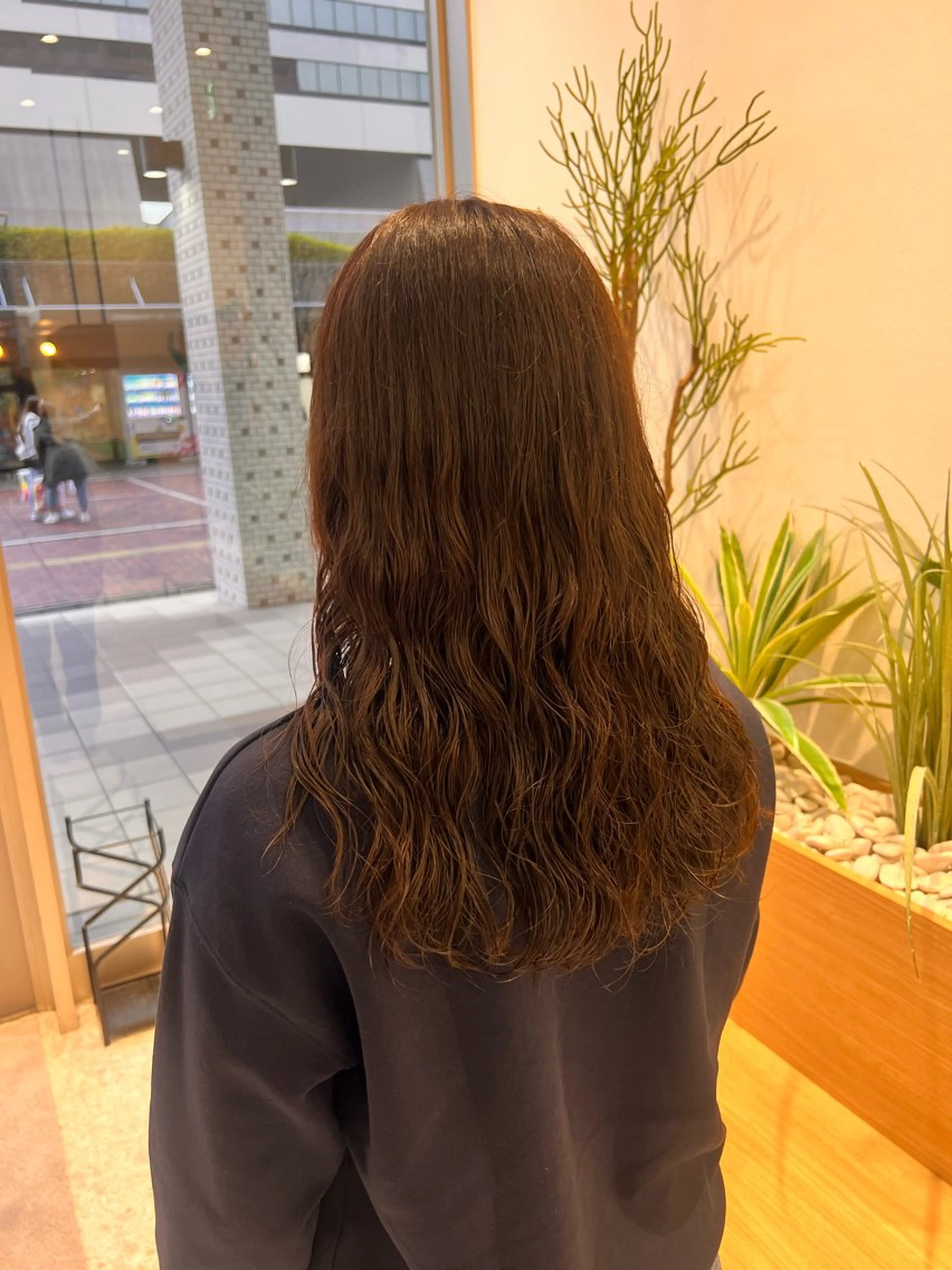 セミロング カット パーマ 髪質改善/レイヤー 暖色/shiinaのヘアスタイル