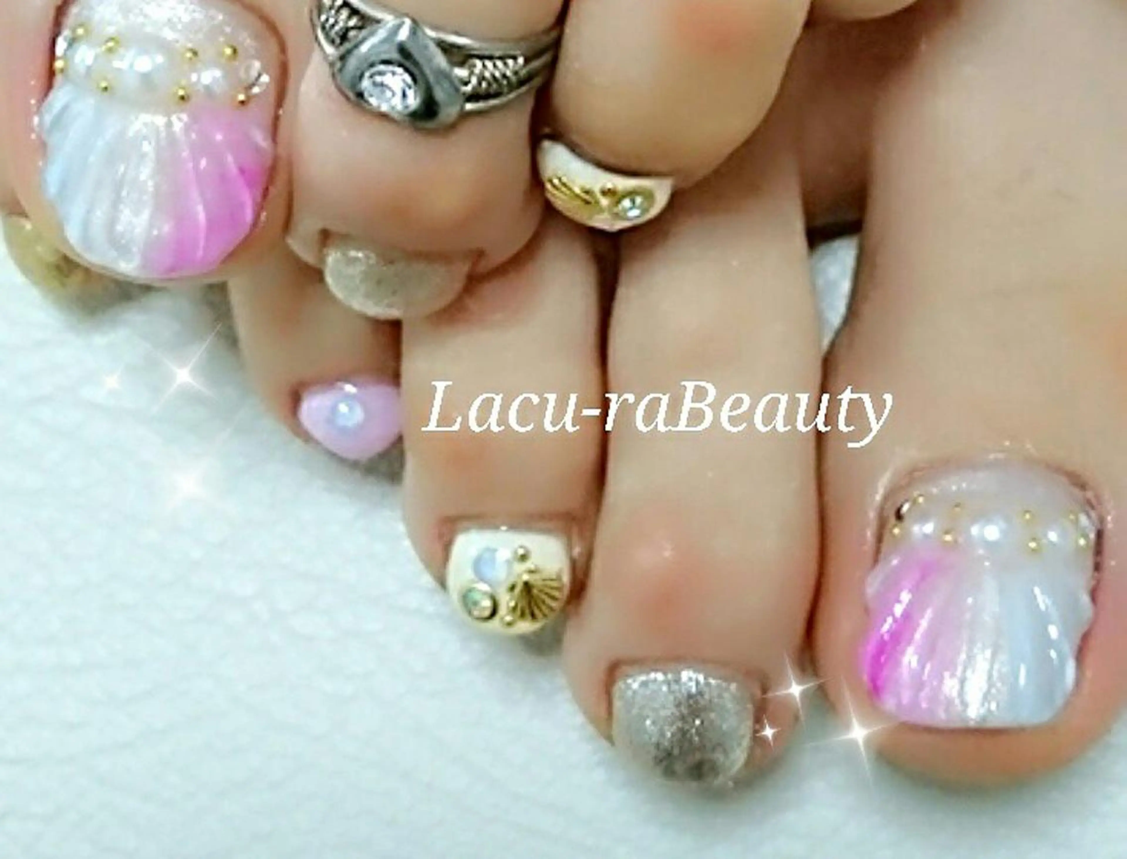 ネイル アートネイル 小顔と腸の専門店 ラクーラビューティのエステ・リラクイメージ