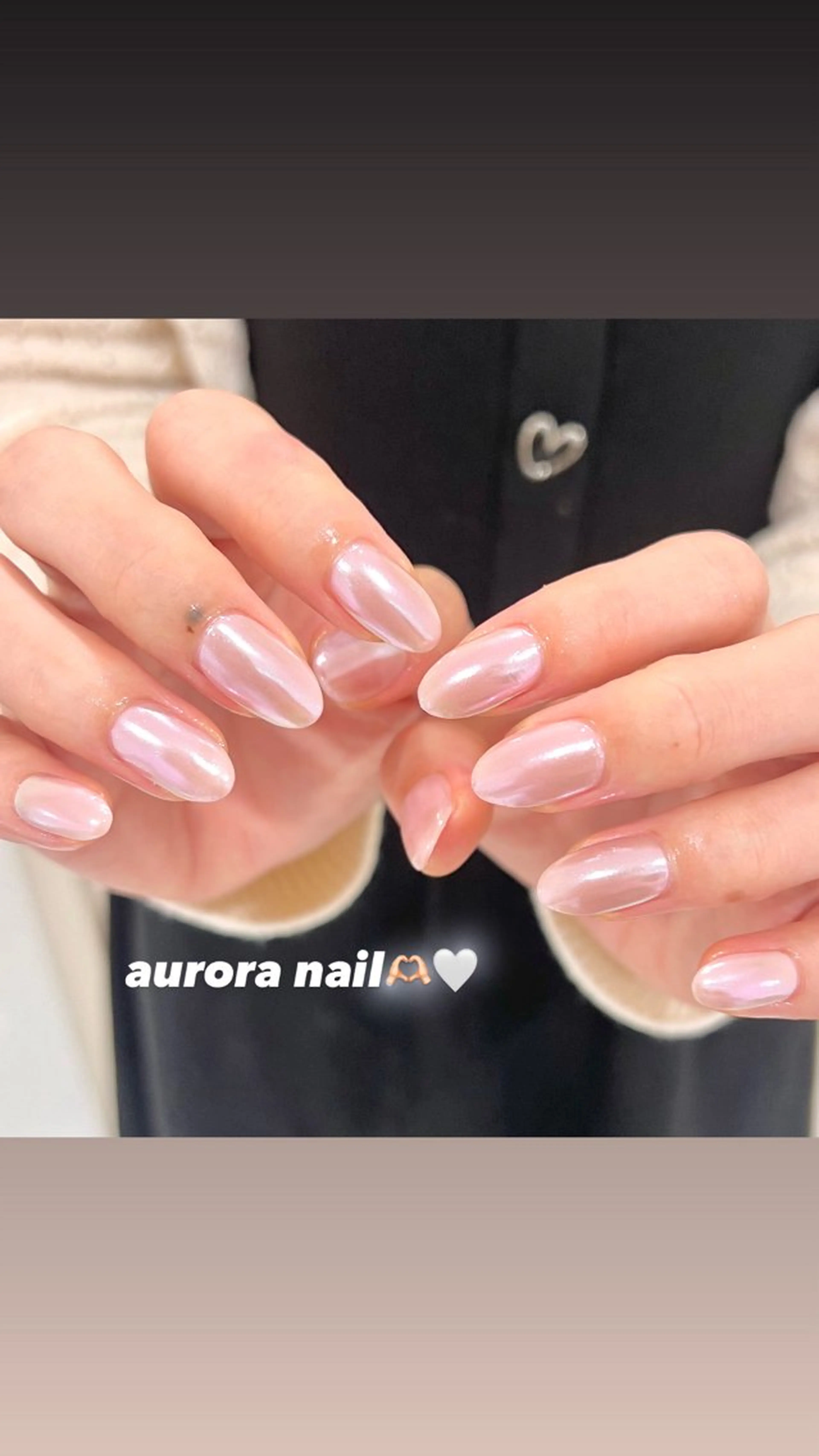 ネイル オーロラネイル ピンク ホワイト ハンドネイル 🎀チーク/ちゅるん 🫧chisa🎀のネイルデザイン