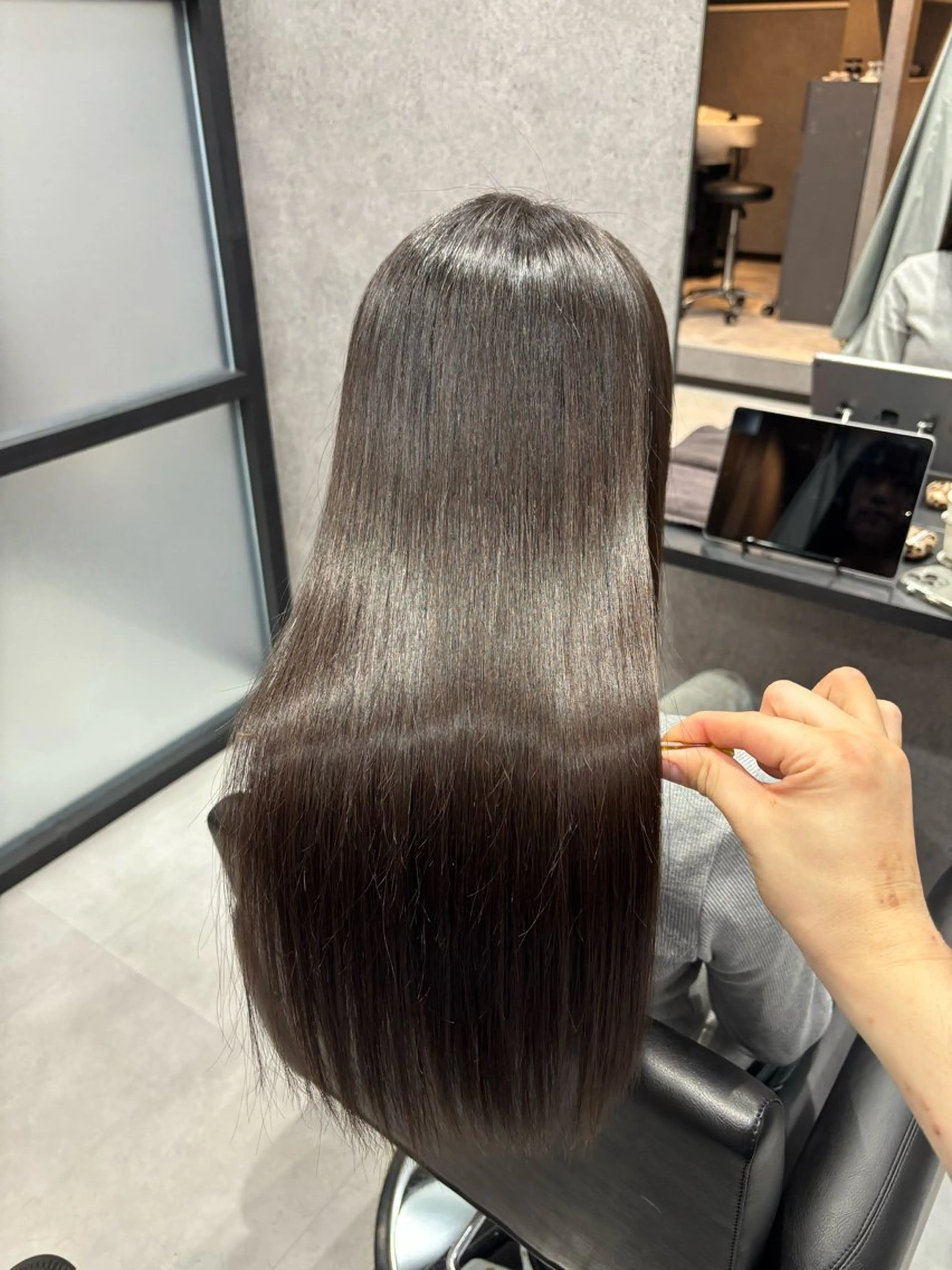 ロング カット 縮毛矯正 little 小濱彰太のヘアスタイル