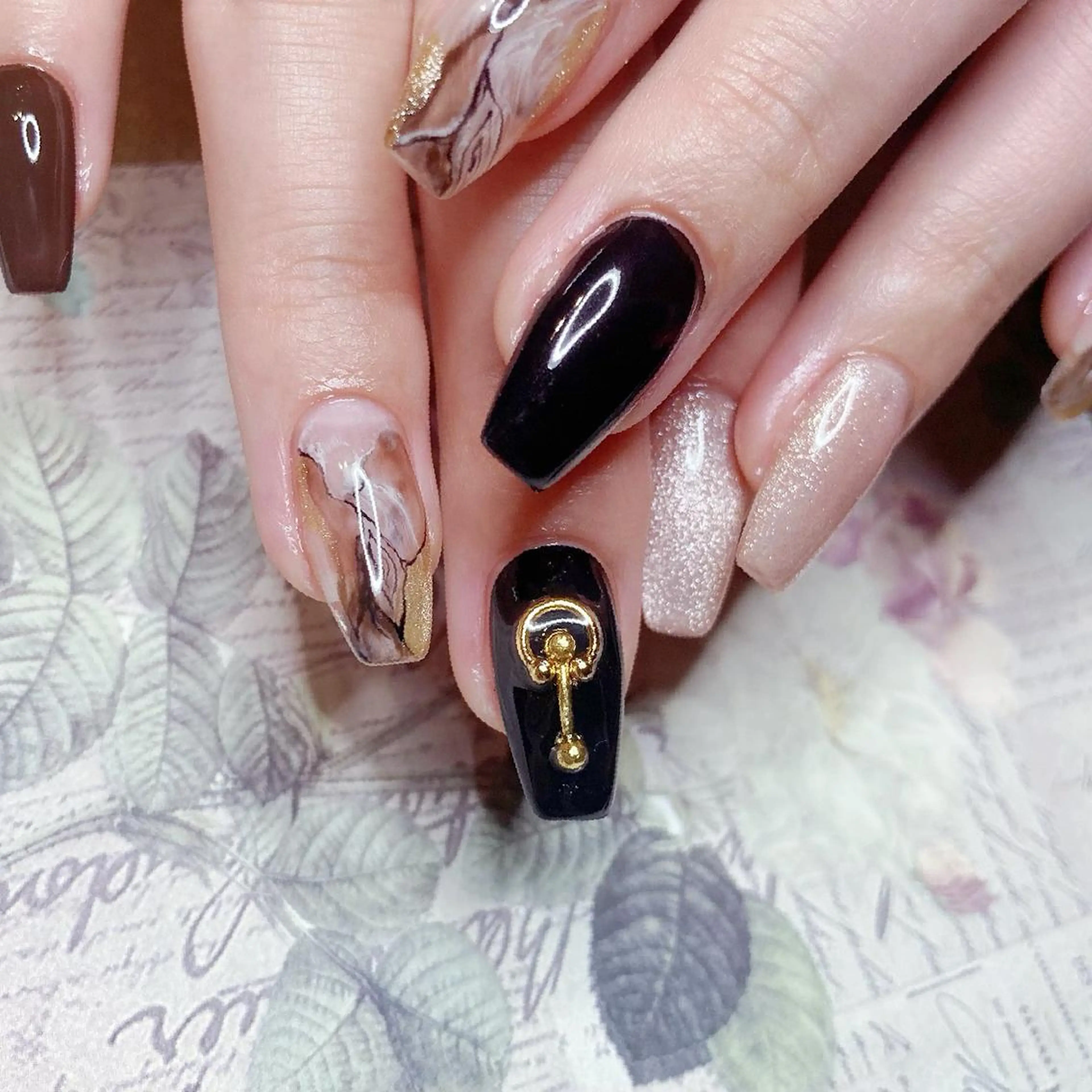 ネイル ハンドネイル NOIROUGE所属・NOI ROUGEのネイルデザイン