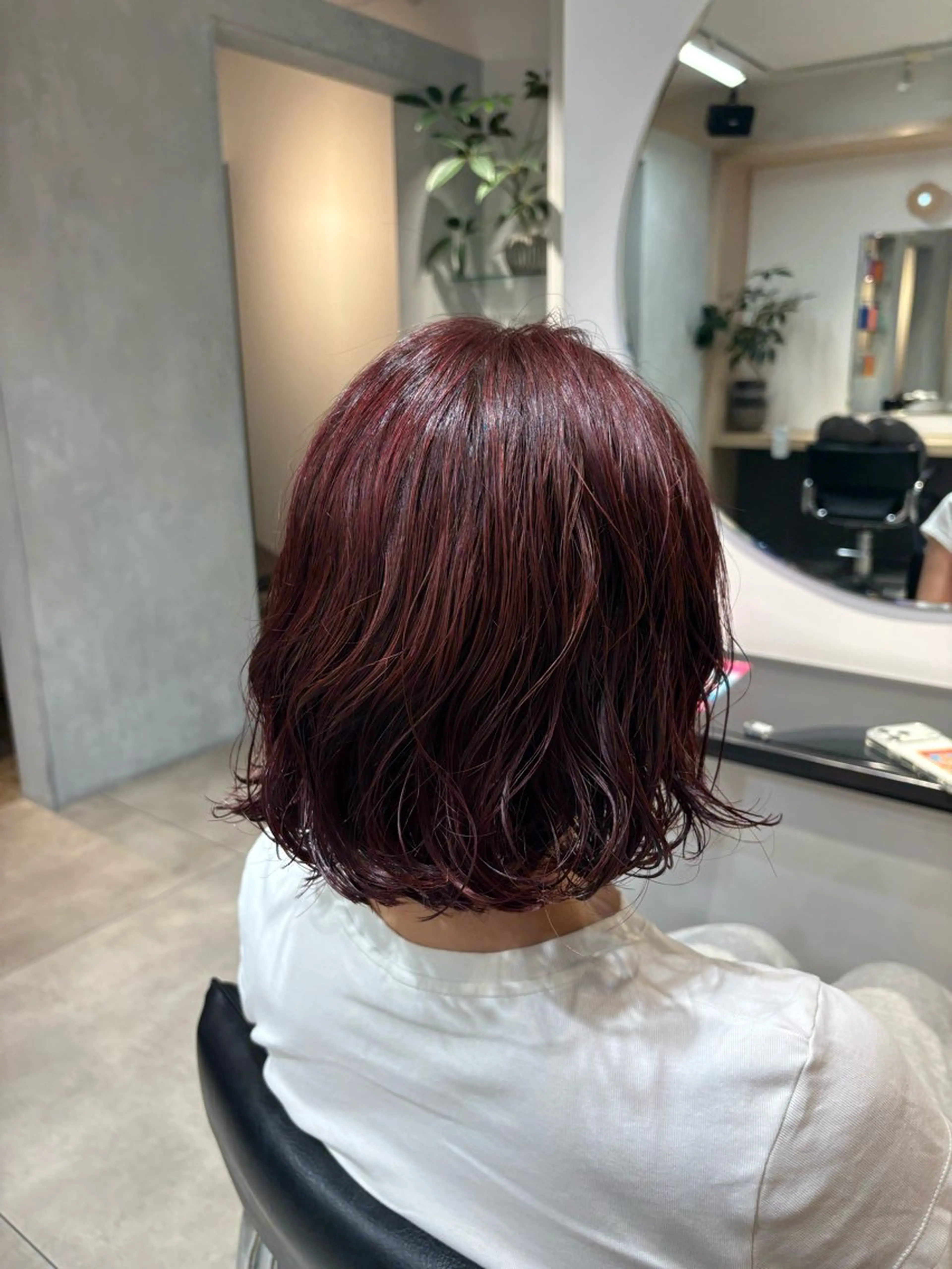 ミディアム カラー SHEA /縮毛矯正 イソダハルカのヘアスタイル