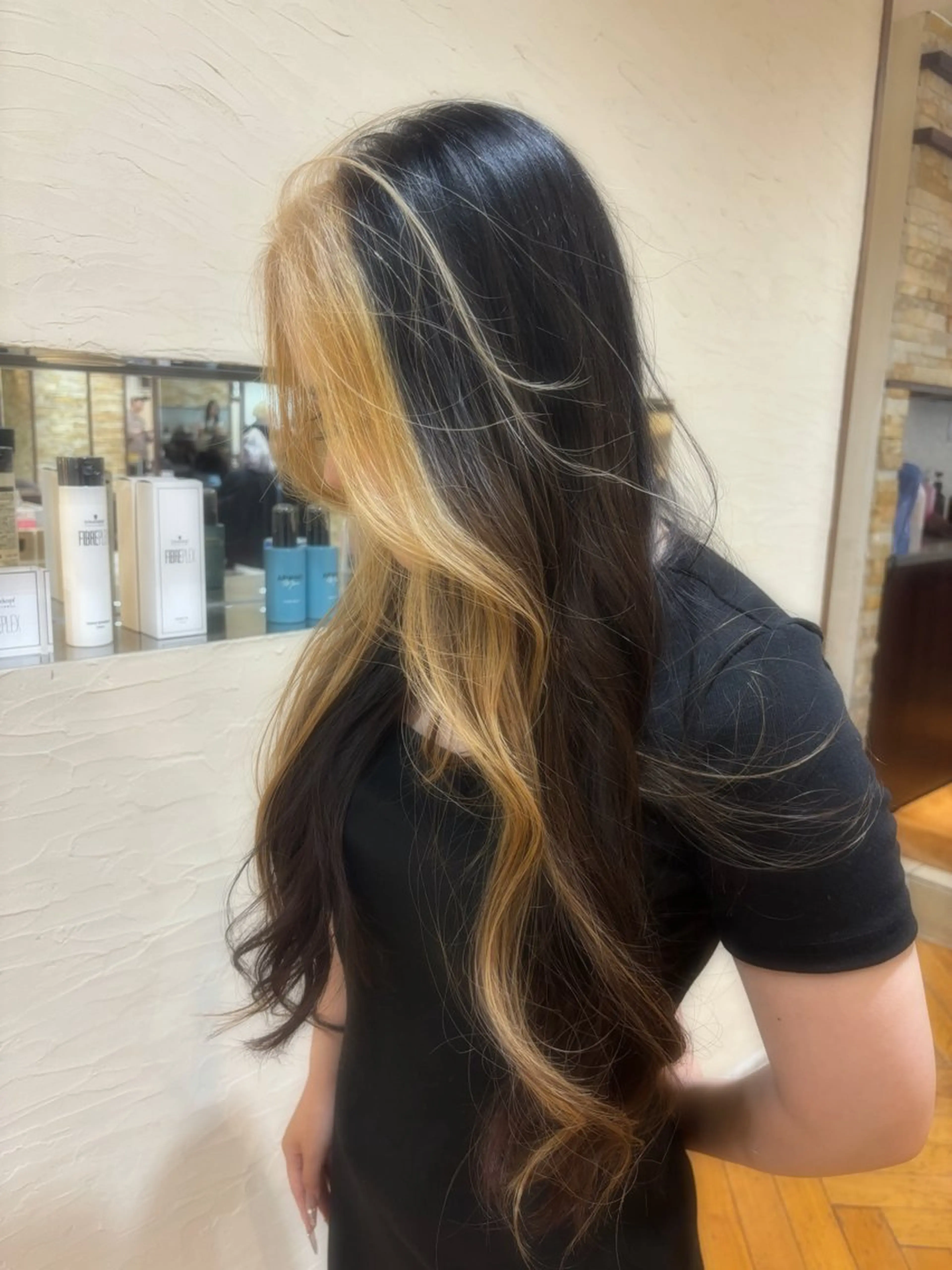 ロング ミストバング ヘアカラー 【暖色ハイトーン】 HARUNA🌼のヘアスタイル