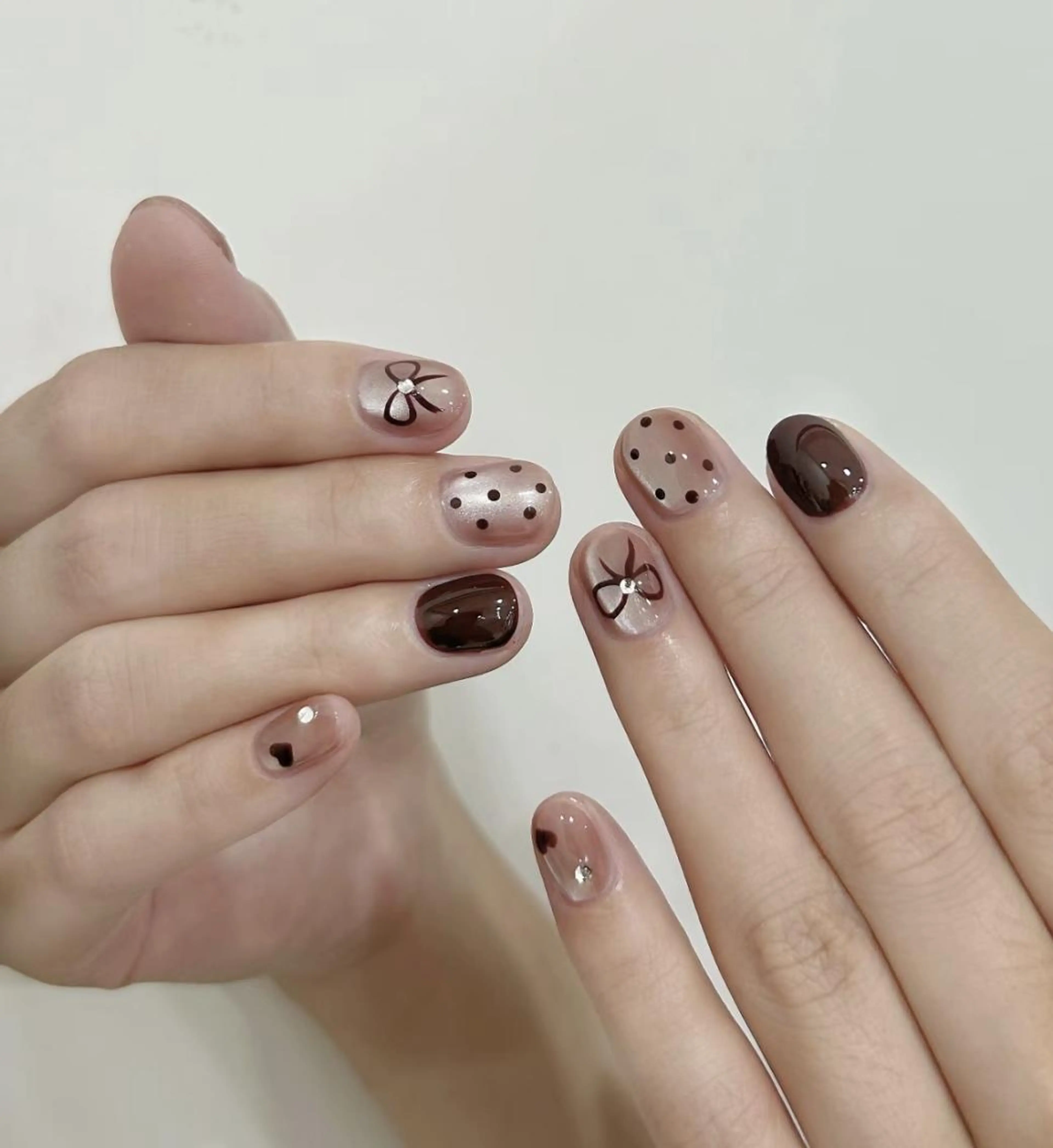 ネイル ハンドネイル 🎀 Ayaka_nailのネイルデザイン