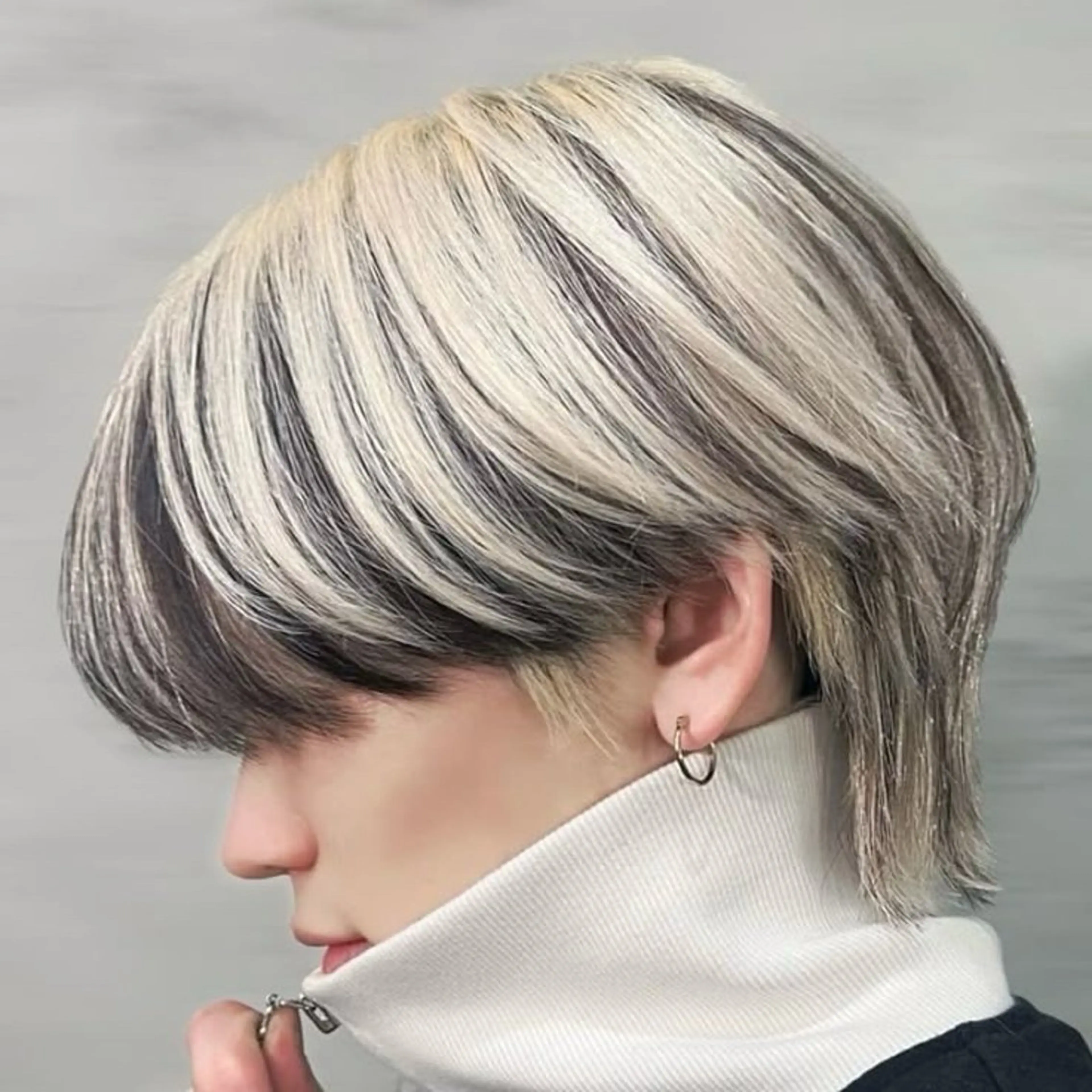 【メンズこそハイトーン✨】ブリーチダブルカラー+骨格矯正メンズカットの写真