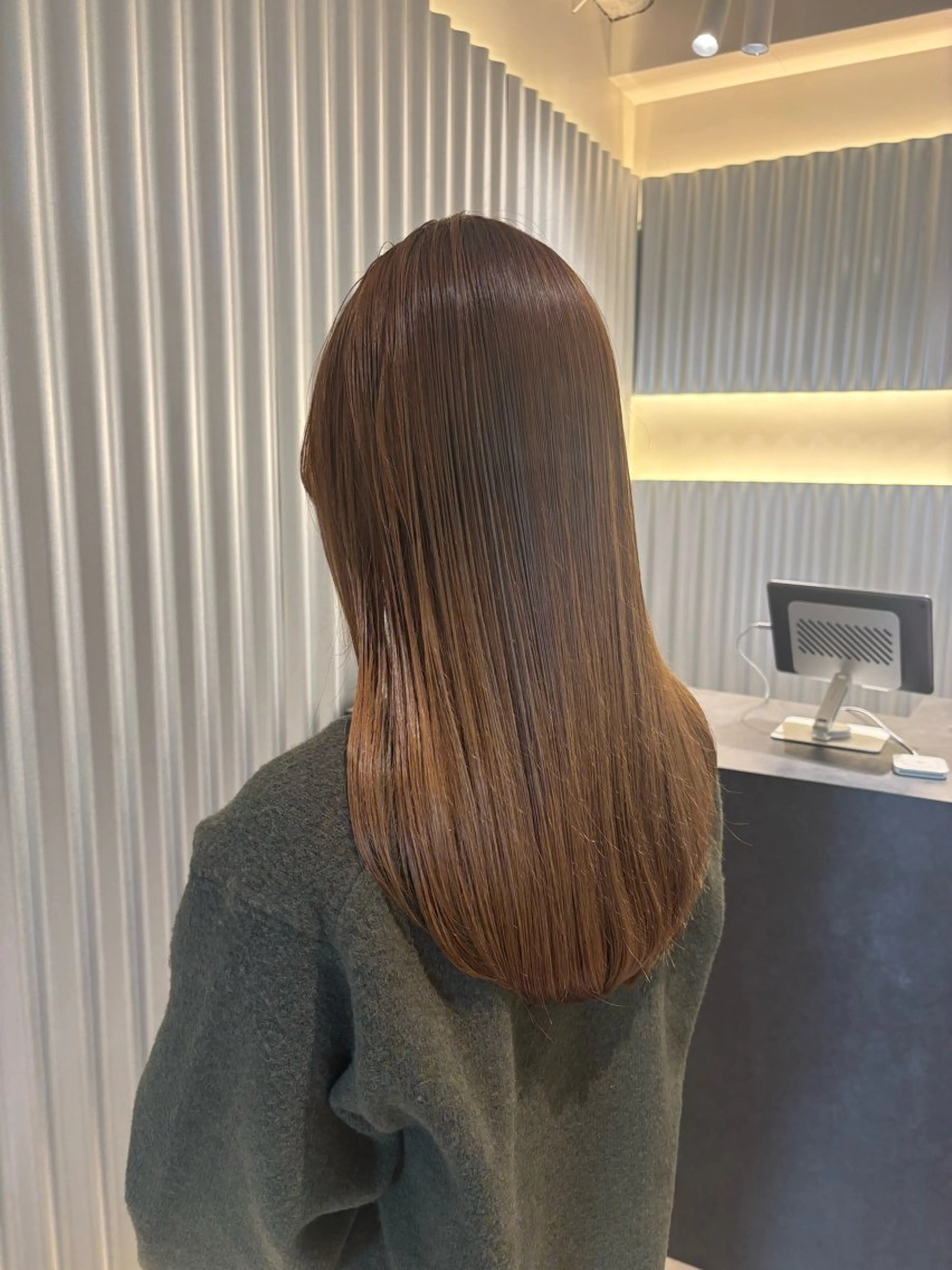 ロング カラー パーマ ヘアアレンジ ブラウンカラー ナチュラルブラウン カット ヘアカラー トリートメント ヘッドスパ 押切 響　のヘアスタイル