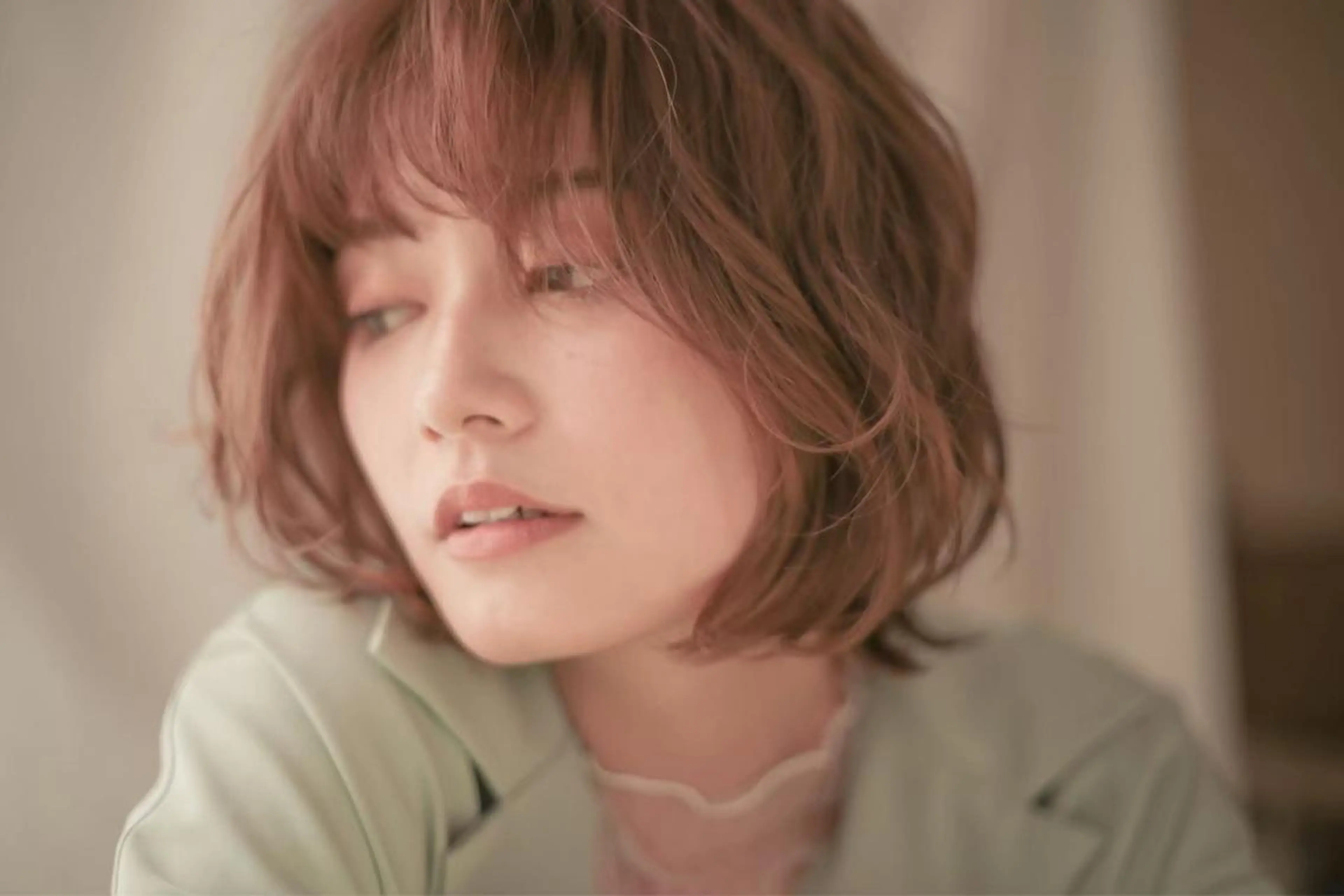 ショート カラー ブリーチ/韓国 💫ひなた💫のヘアスタイル
