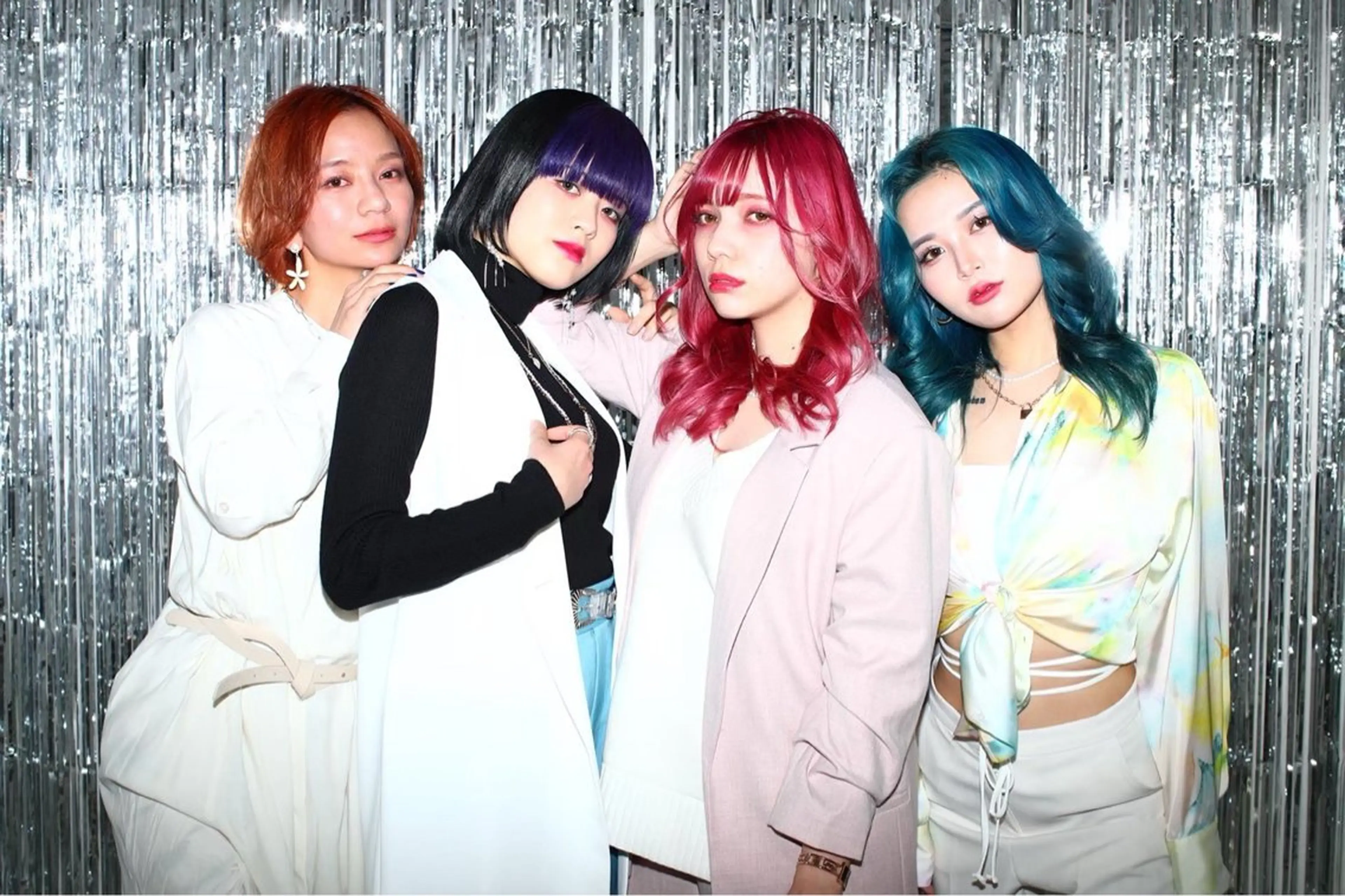 ナカザワ マキのヘアスタイル