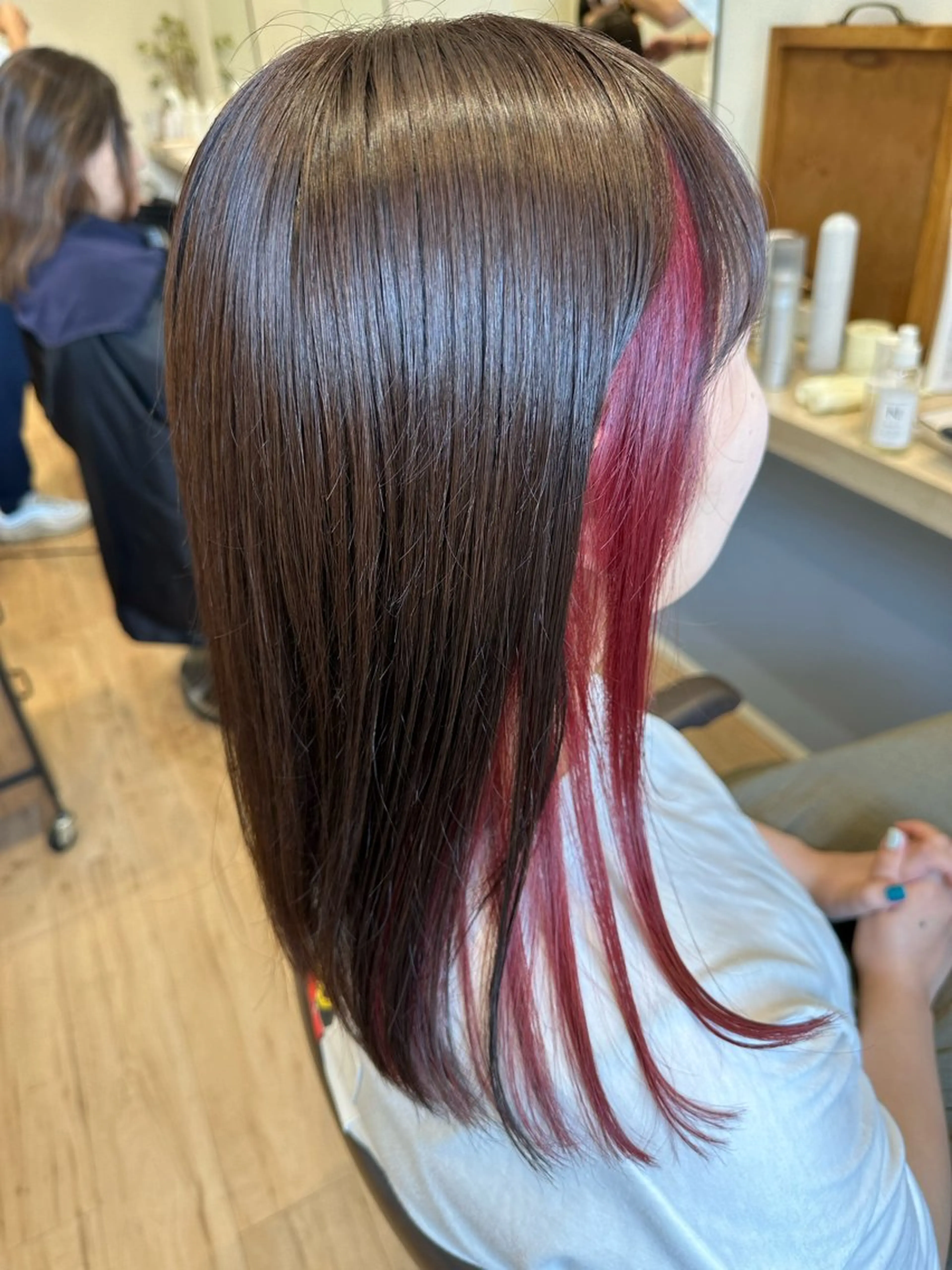 カラー イヤリングカラー ピンクカラー ヘアカラー 鎌田 一徳のヘアスタイル