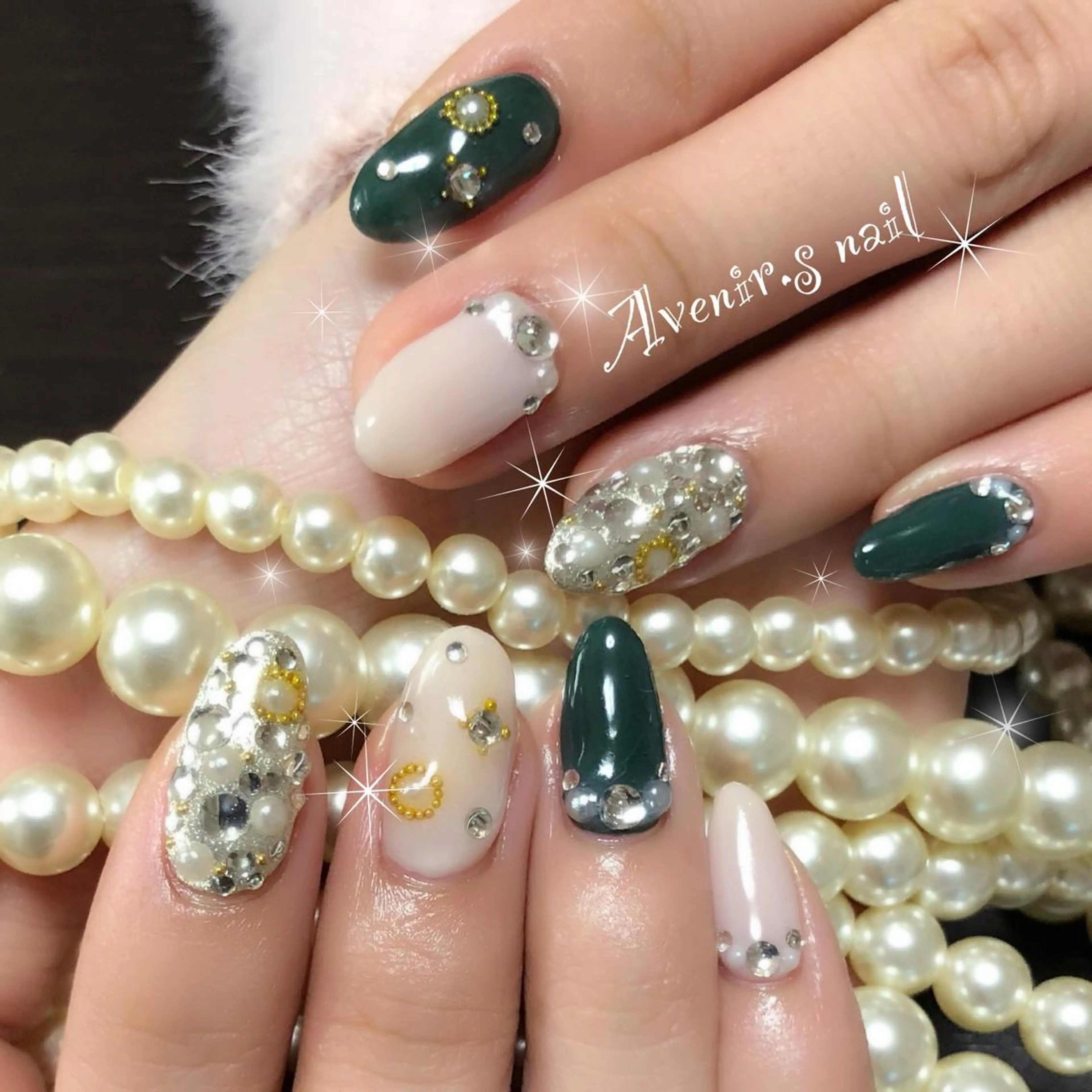 ネイル 冬ネイル クリスマス Home Salon Avenir.のネイルデザイン