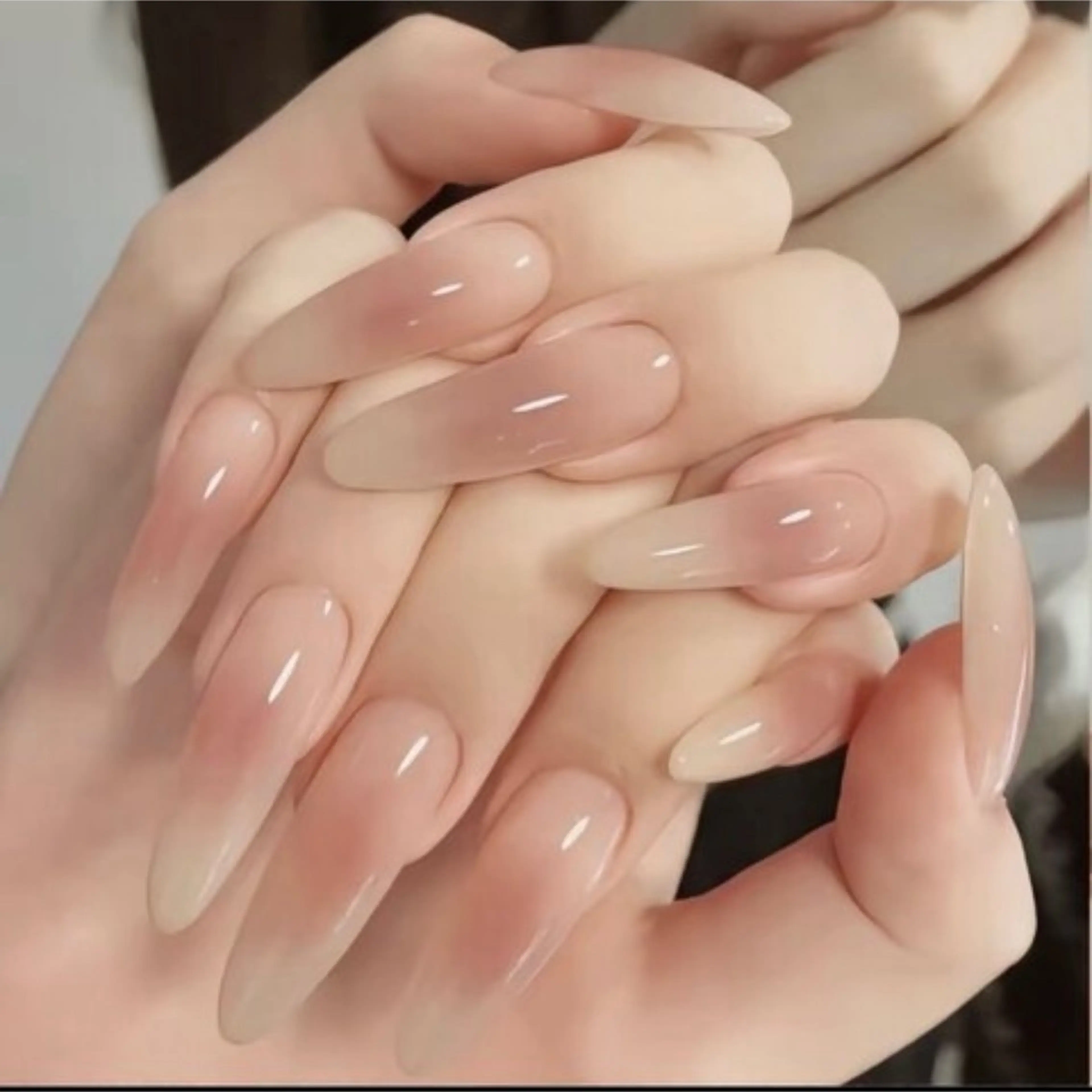 『チップ長さだし』チークネイル¥8990の写真