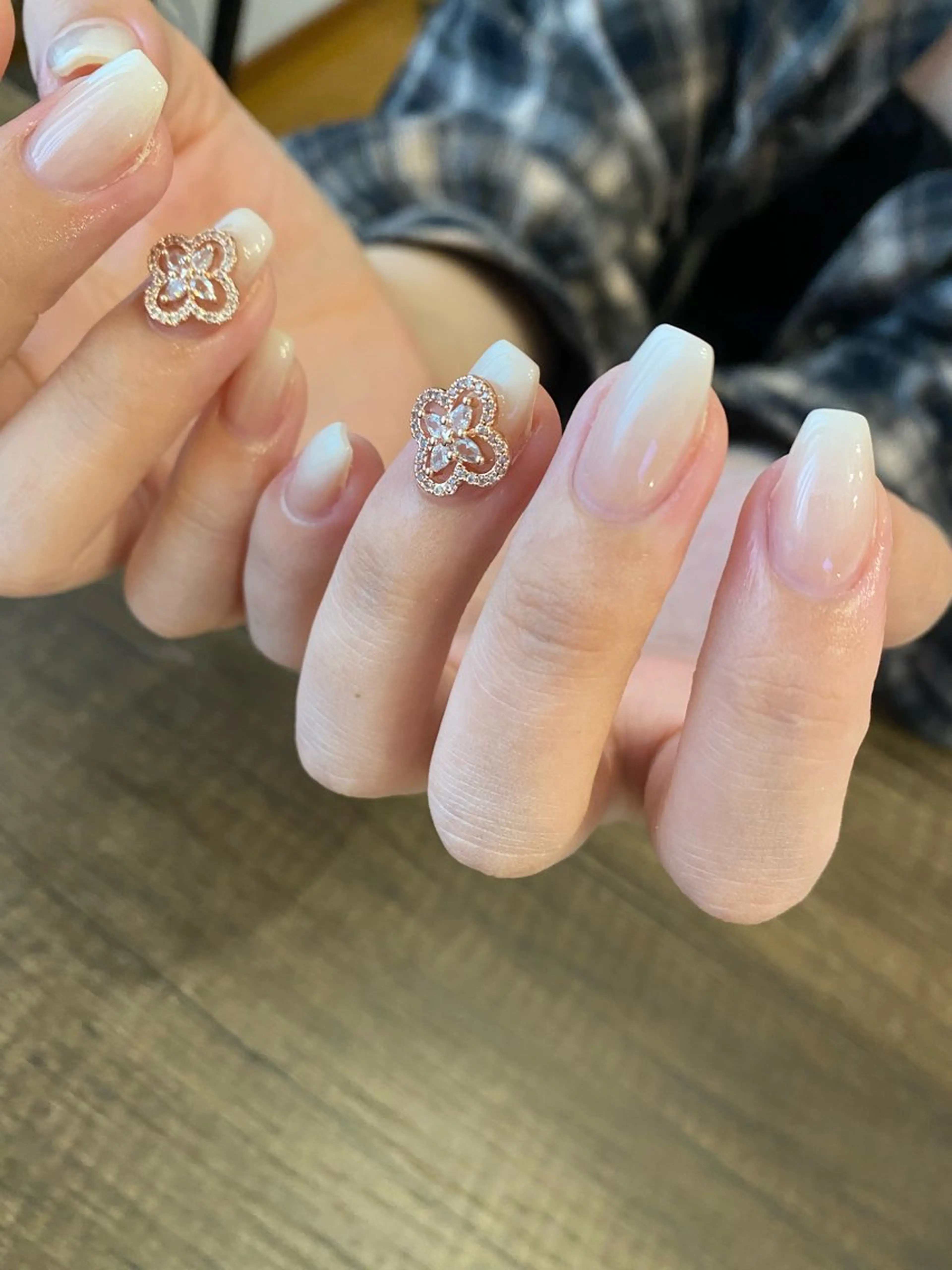 ネイル 持ち込み ハンドネイル kana gotoのネイルデザイン